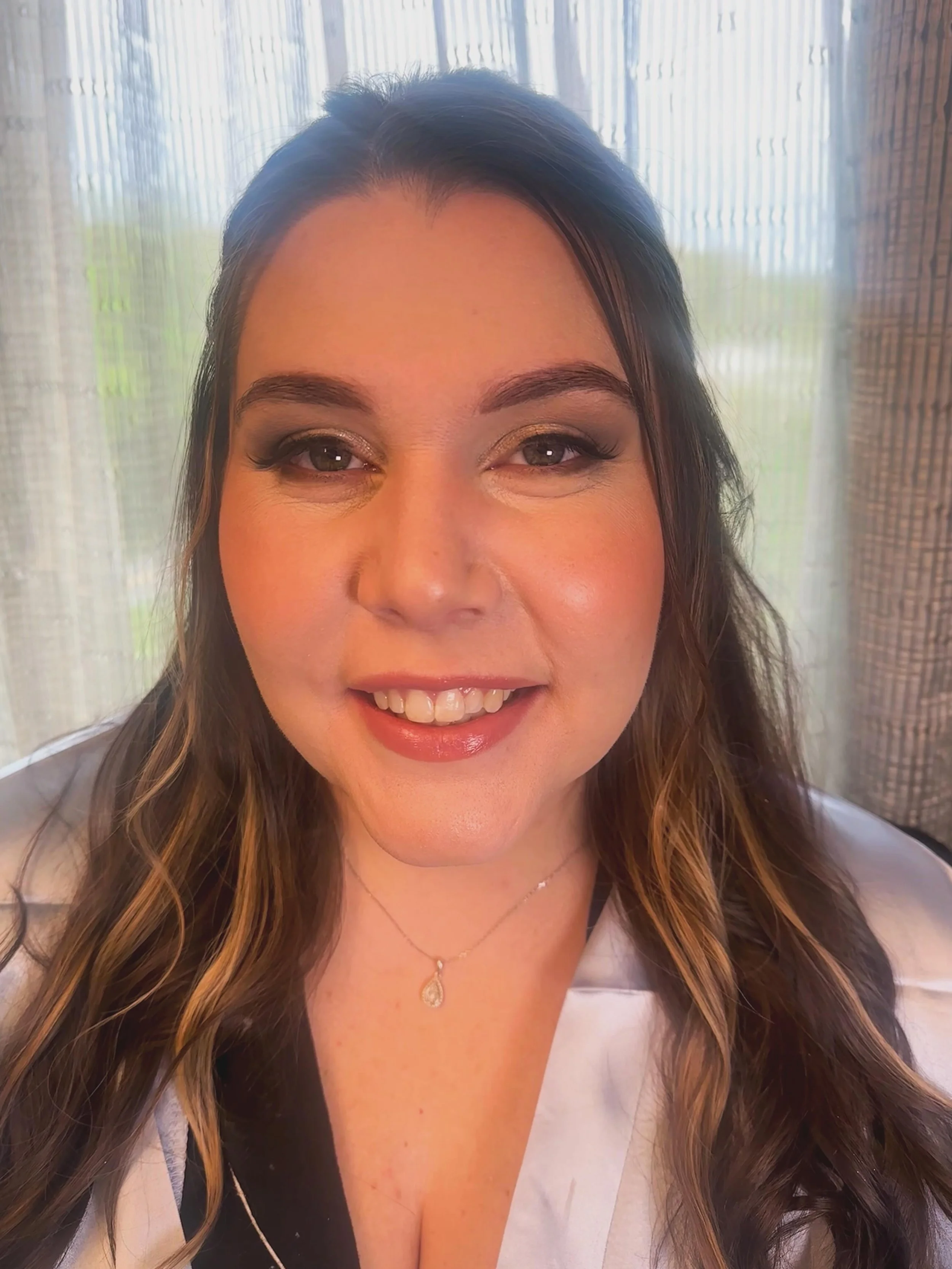 Soft glam perfection for bridesmaid Emily at the Brandt wedding ✨🤍

I absolutely loved creating this romantic, glowing look to complement such a beautiful day. Thank you for letting Blush &amp; Blood Artistry be part of your wedding celebration! 💍
