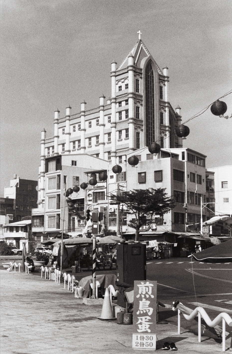 tw street building.png