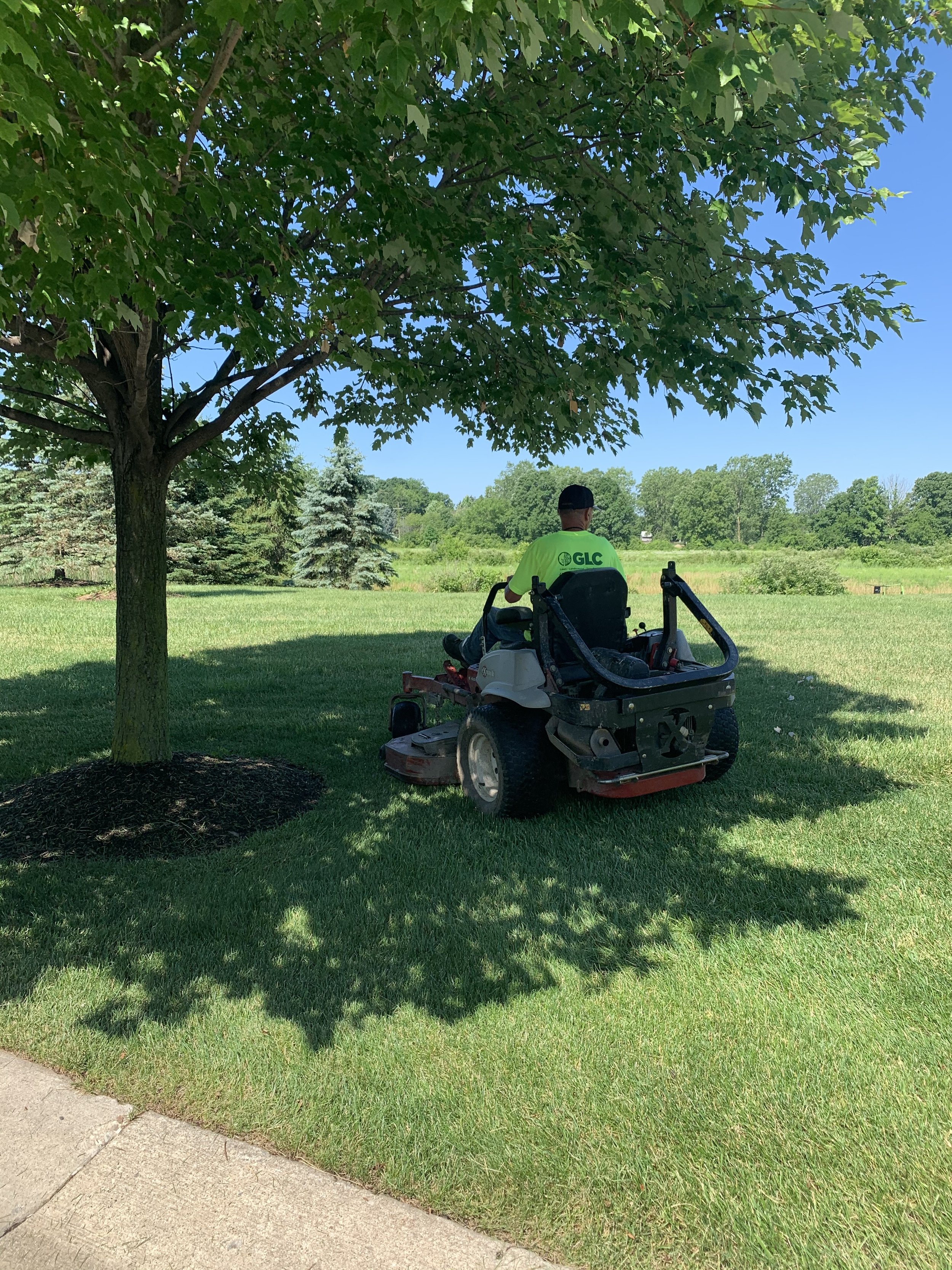 Residential lawn care services by GLC