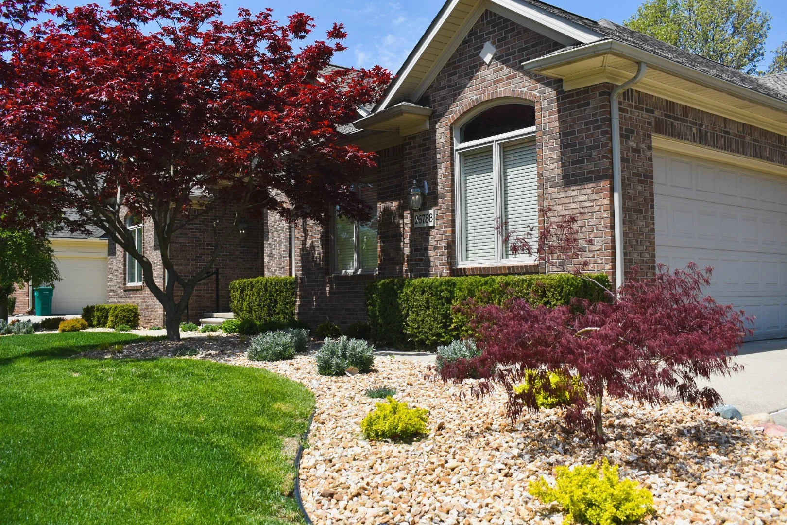 9 Benefits of Professional Landscaping for Your Grosse Ile, MI Outdoor Space