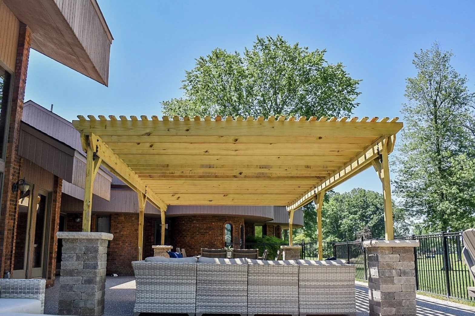 Overcome Landscape Design Limitations in Trenton, MI With a Custom Pergola