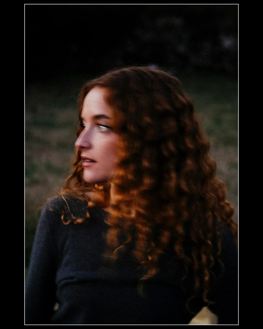 impromptu in my front yard w @izzy_jude 

so proud of my dear friend, first single dropped today!!