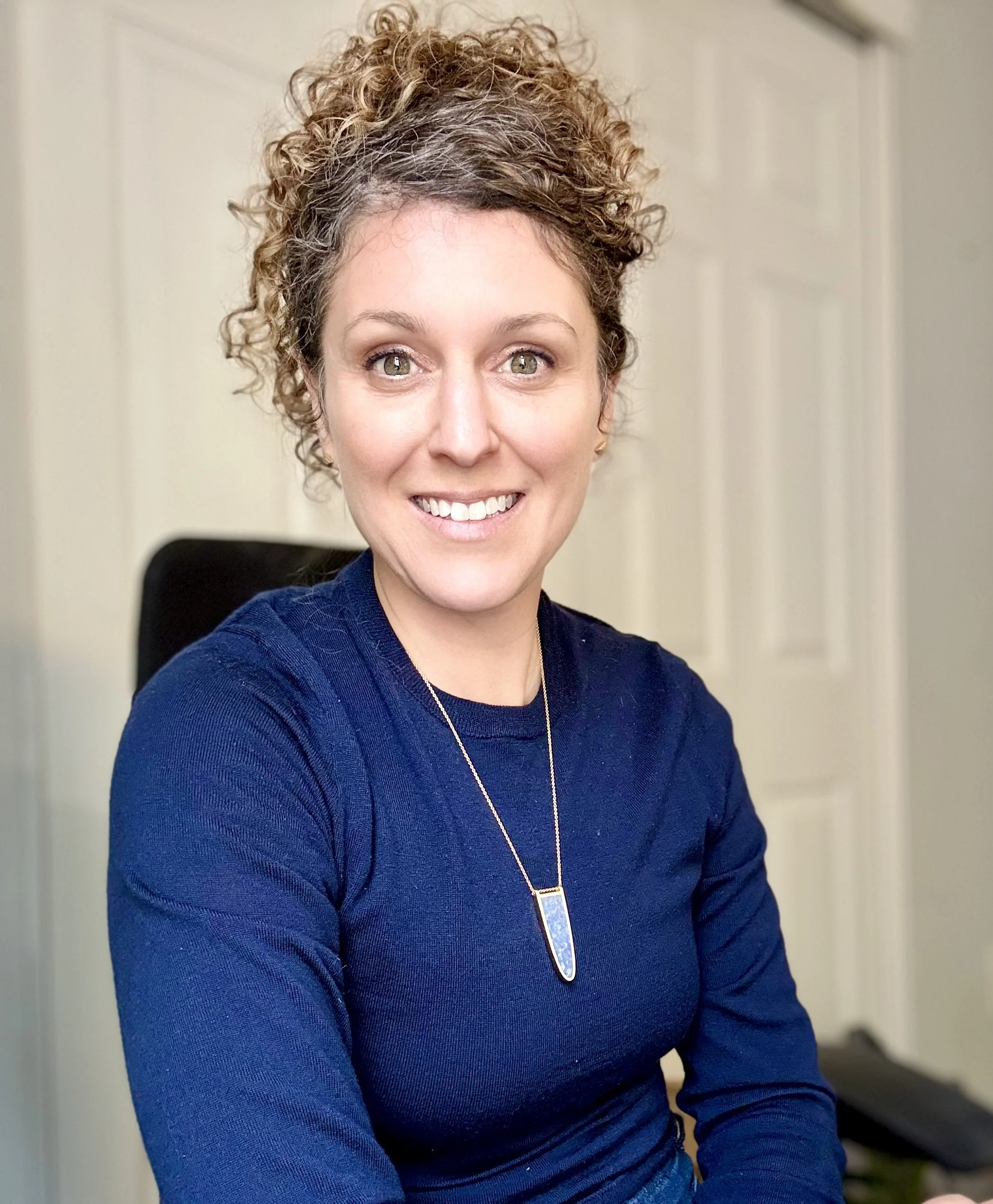 Therapist providing ERP for perinatal OCD, therapy for PTSD and trauma, and postpartum anxiety in Philadelphia