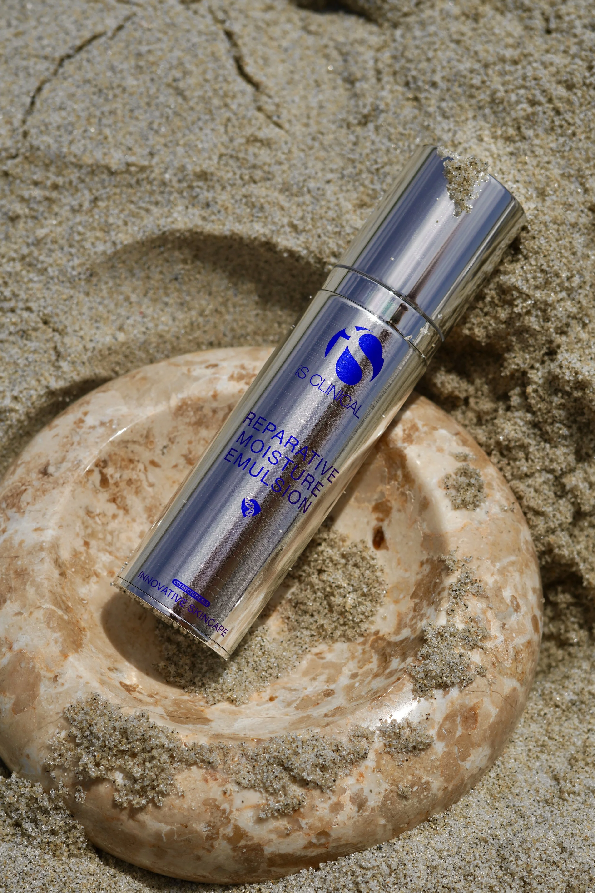 Is Clinical Reparative Moisture Emulsion