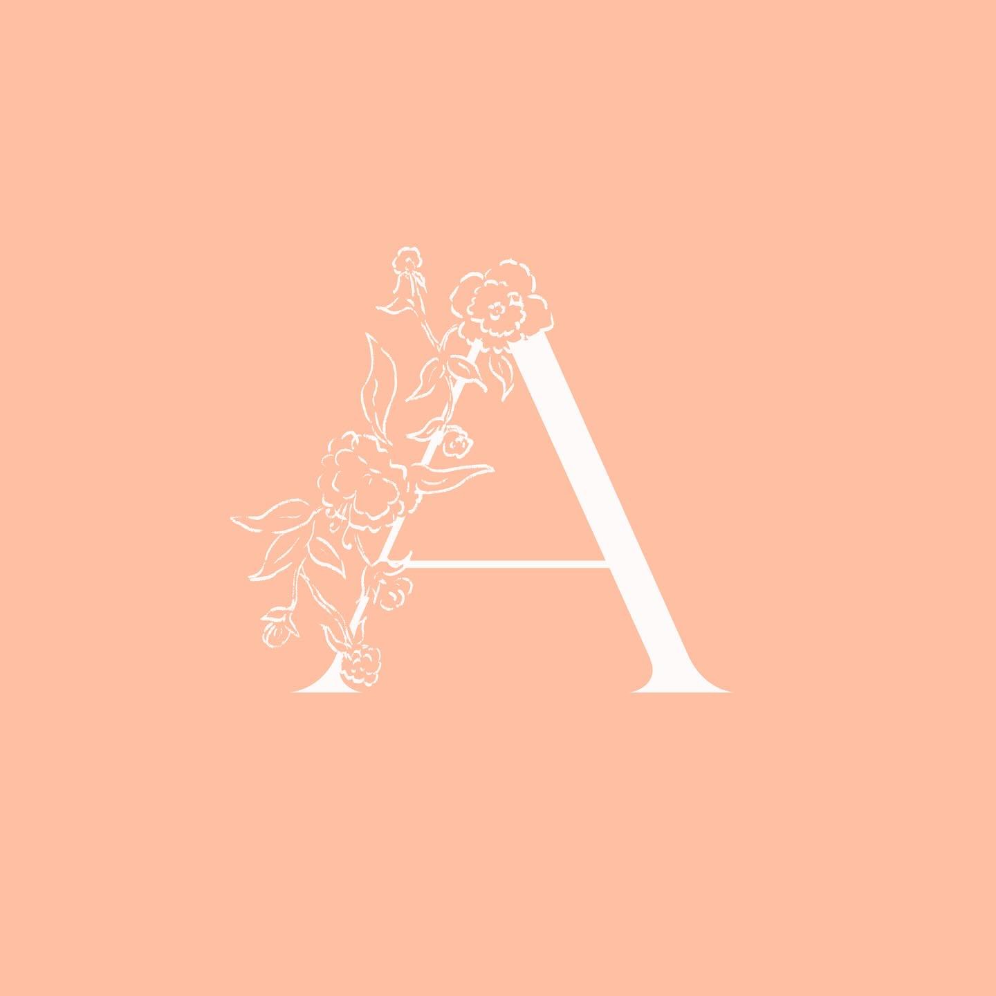 Super excited to share my my ✨NEW✨ rebrand 🧡🩷 created by the wonderful @whimsybyangela! Website coming soon!

#customweddingstationery #semicustomweddingstationery #dayofstationery #fineartweddingstationery #whimsicalweddingstationery #semicustomst