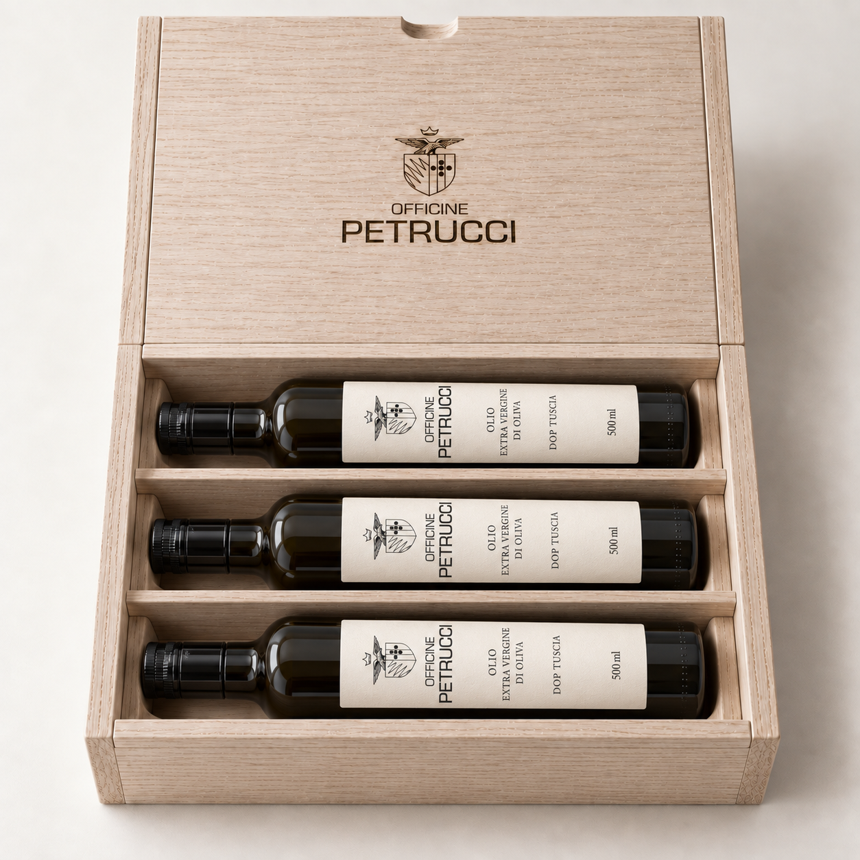 Three-Bottle Box 3 × 500 ml · Wooden presentation box