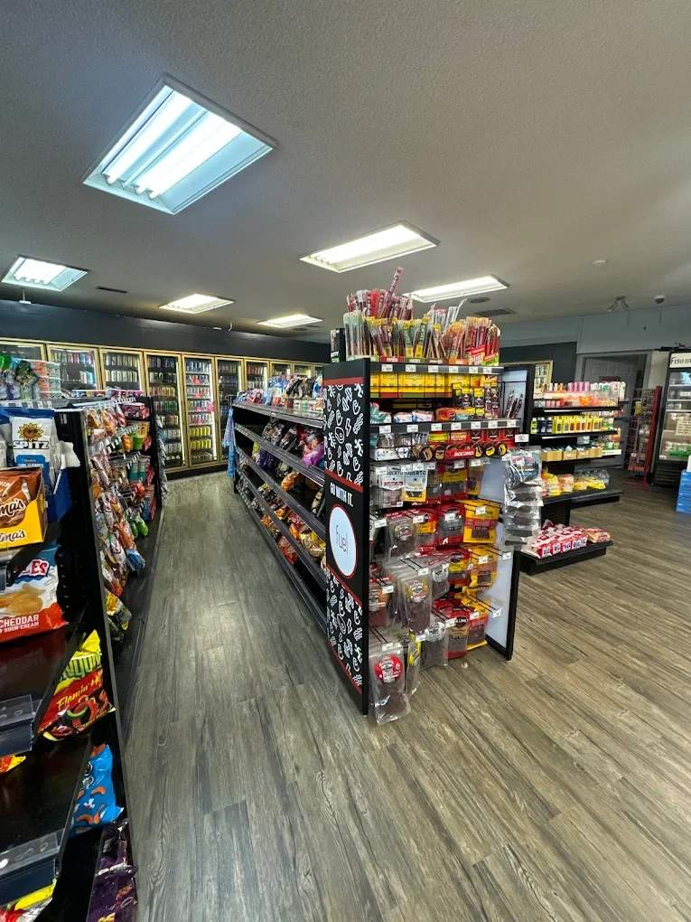 Cracker Barrel Grocery Store
