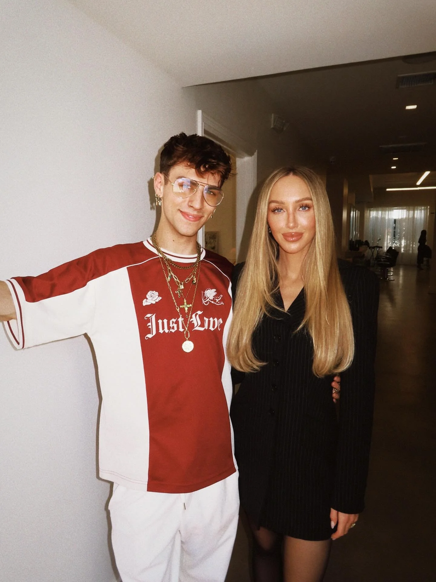 Reposting pics bc somehow I accidentally deleted them &amp; who&rsquo;s gonna stop me? 🙂&zwj;&harr;️🙂&zwj;↕️ 

@lineonehair x @bomanesalon Hair Extension Master Class 🎓