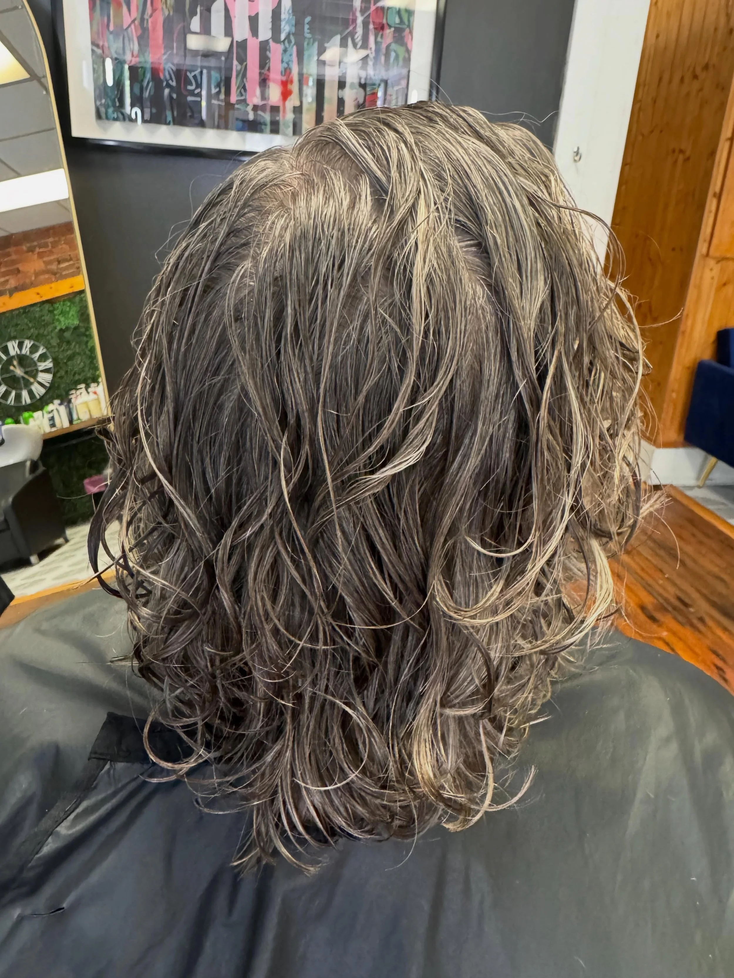 Sometimes the goal isn&rsquo;t to change your hair. It&rsquo;s to understand it.

With a fresh haircut and a little guidance, we were able to bring out her natural wave pattern and create a style that feels effortless, soft, and easy to maintain.

Be