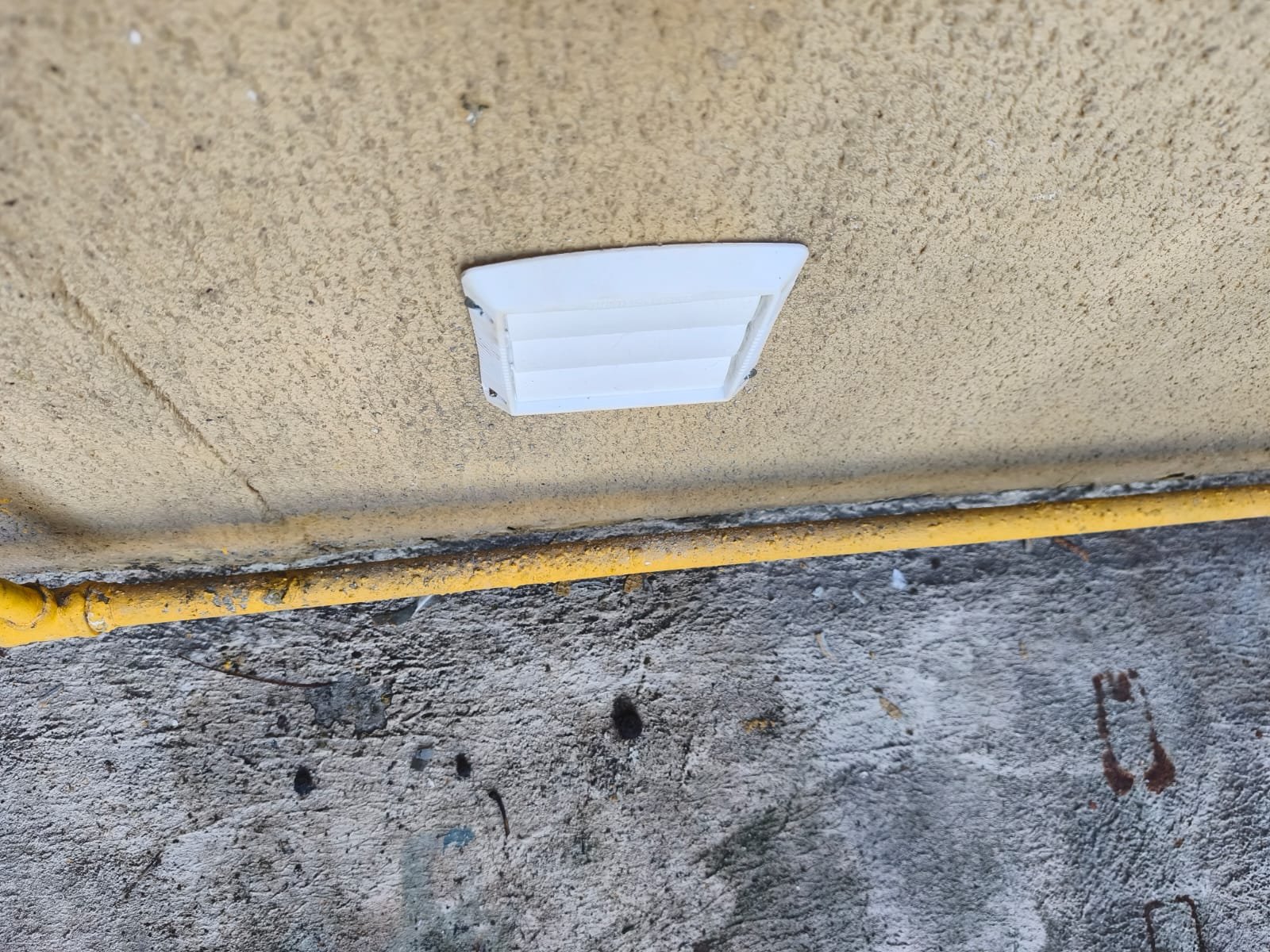 Instalación de rejillas de ventilación