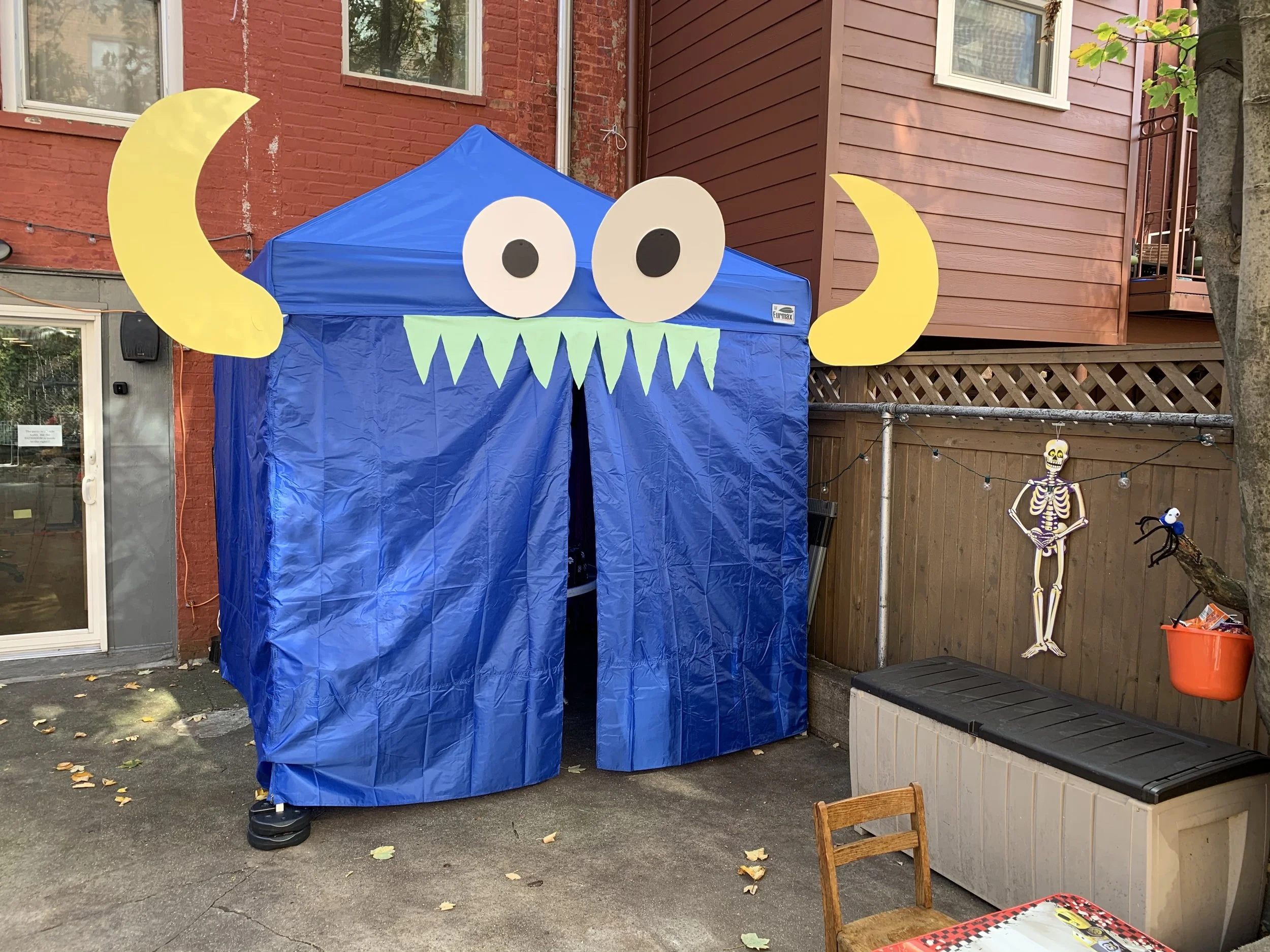 halloween-party-games-monster-tent-1.JPG
