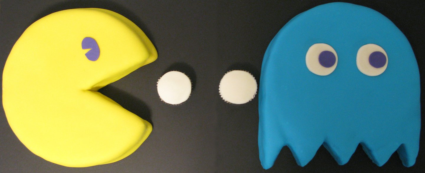 PAC-MAN-cake-ghost-inky-cake-cupcakes-mmf-marshmallow-fondant.jpg