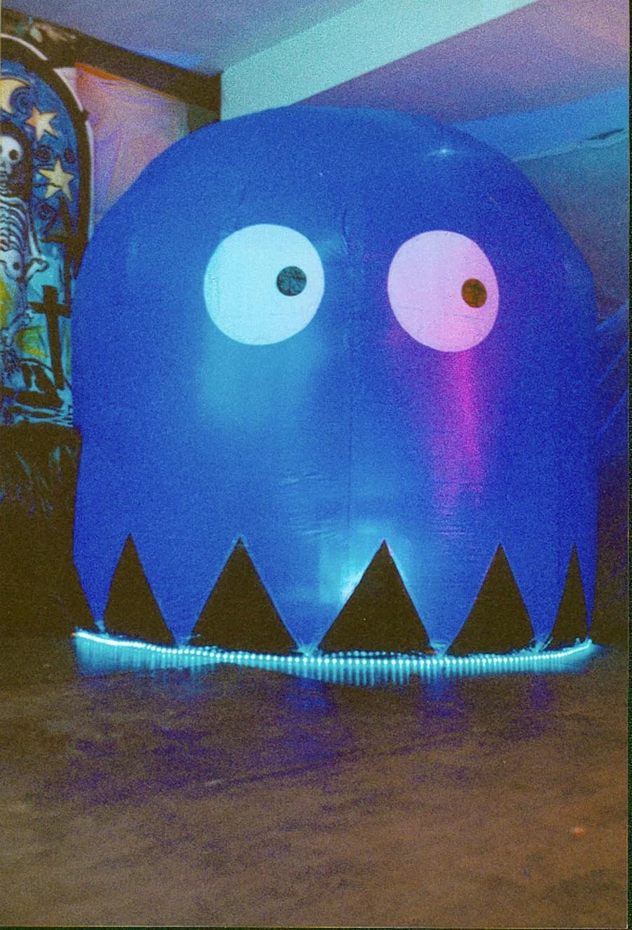 inflatable-tent-blue-ghost.jpg