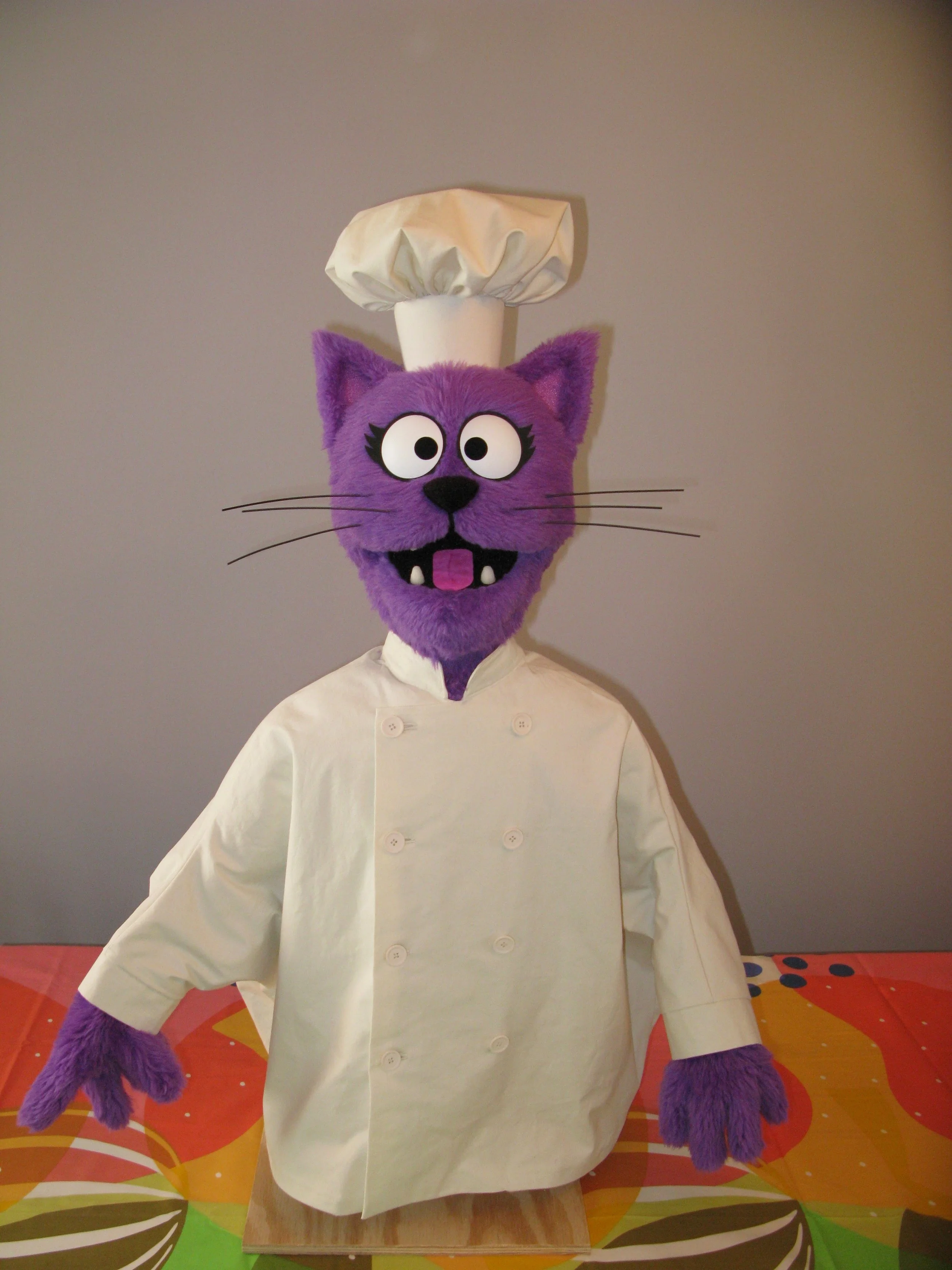 the-pop-ups-chef-cat-puppet-.jpg
