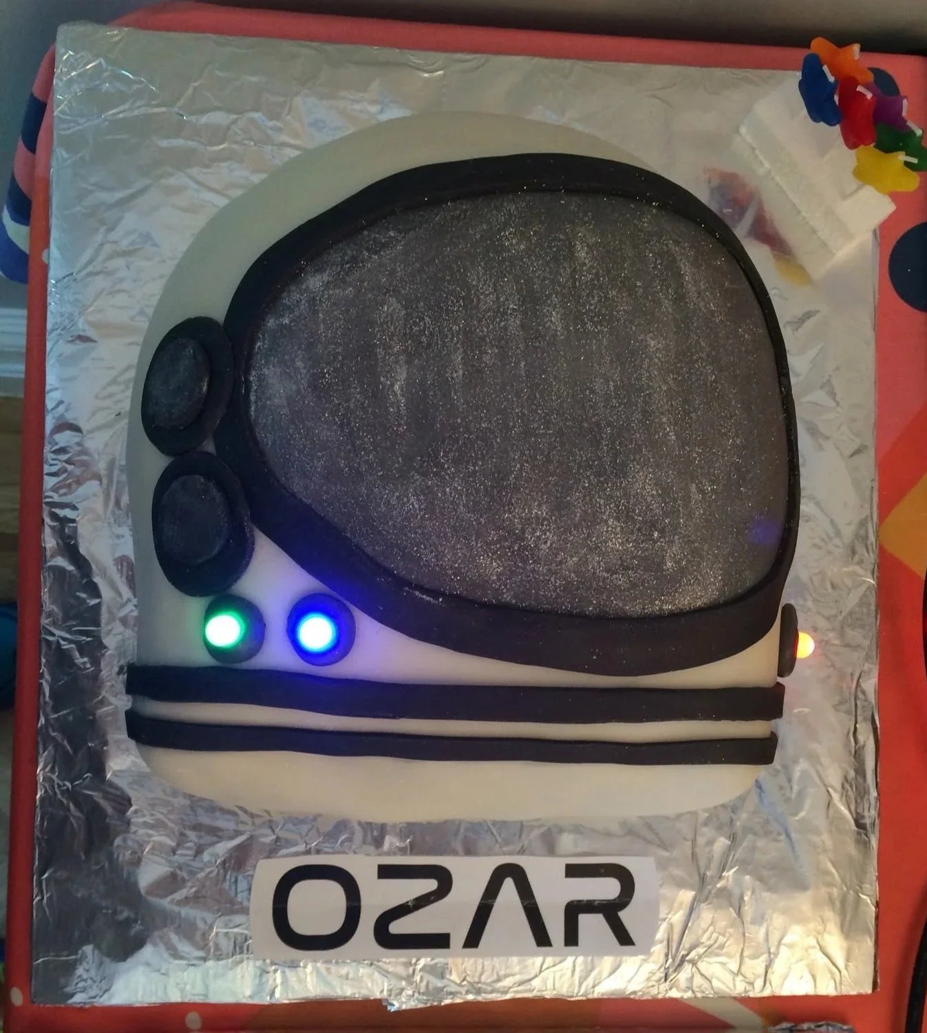 space-helmet-cake-LED-throwies-mmf-marshmallow-fondant-2.jpg