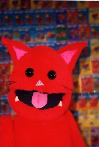 blue-thing-red-cat-puppet-tim-lagasse.jpg