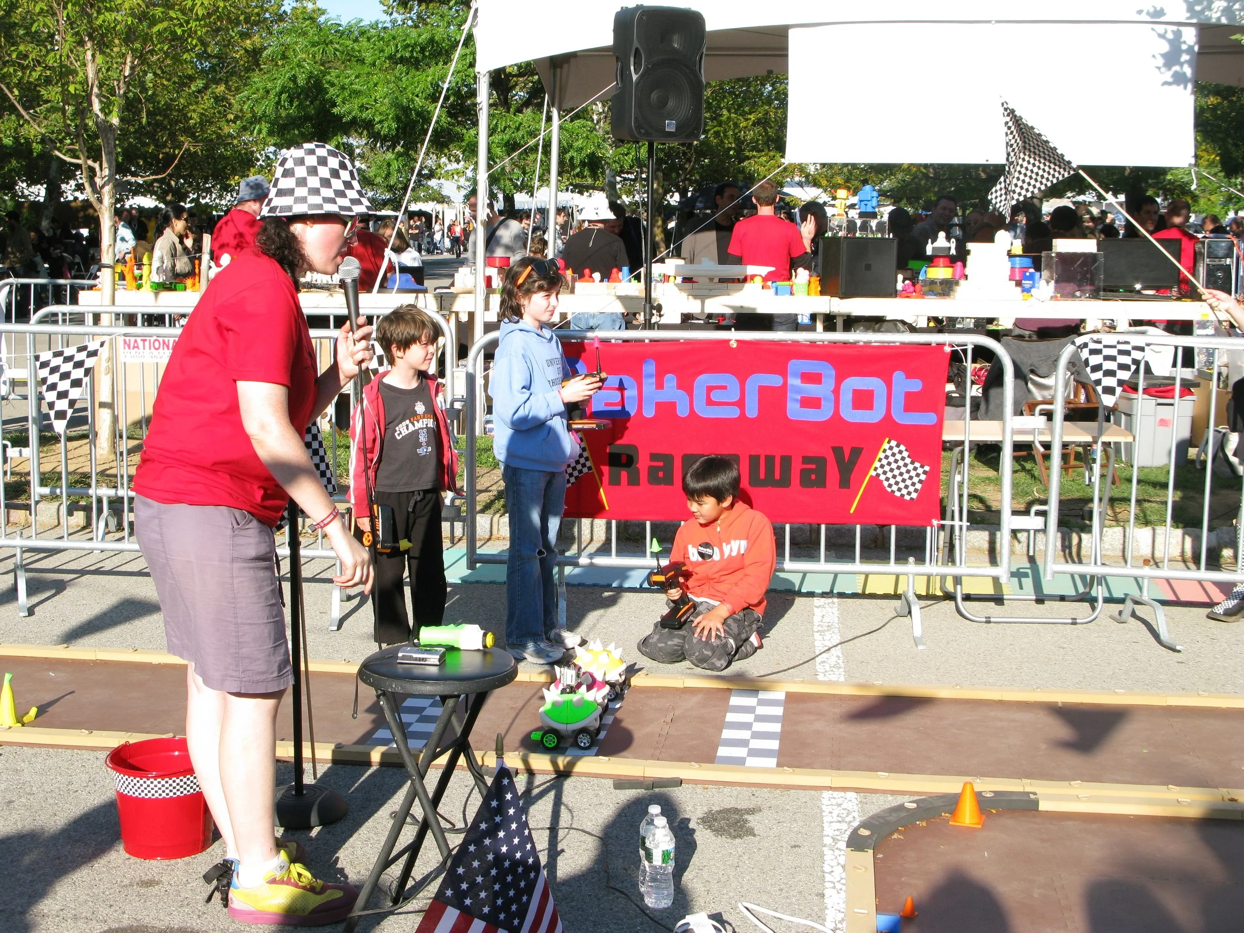world-maker-faire-makerbot-raceway.emcee.jpg