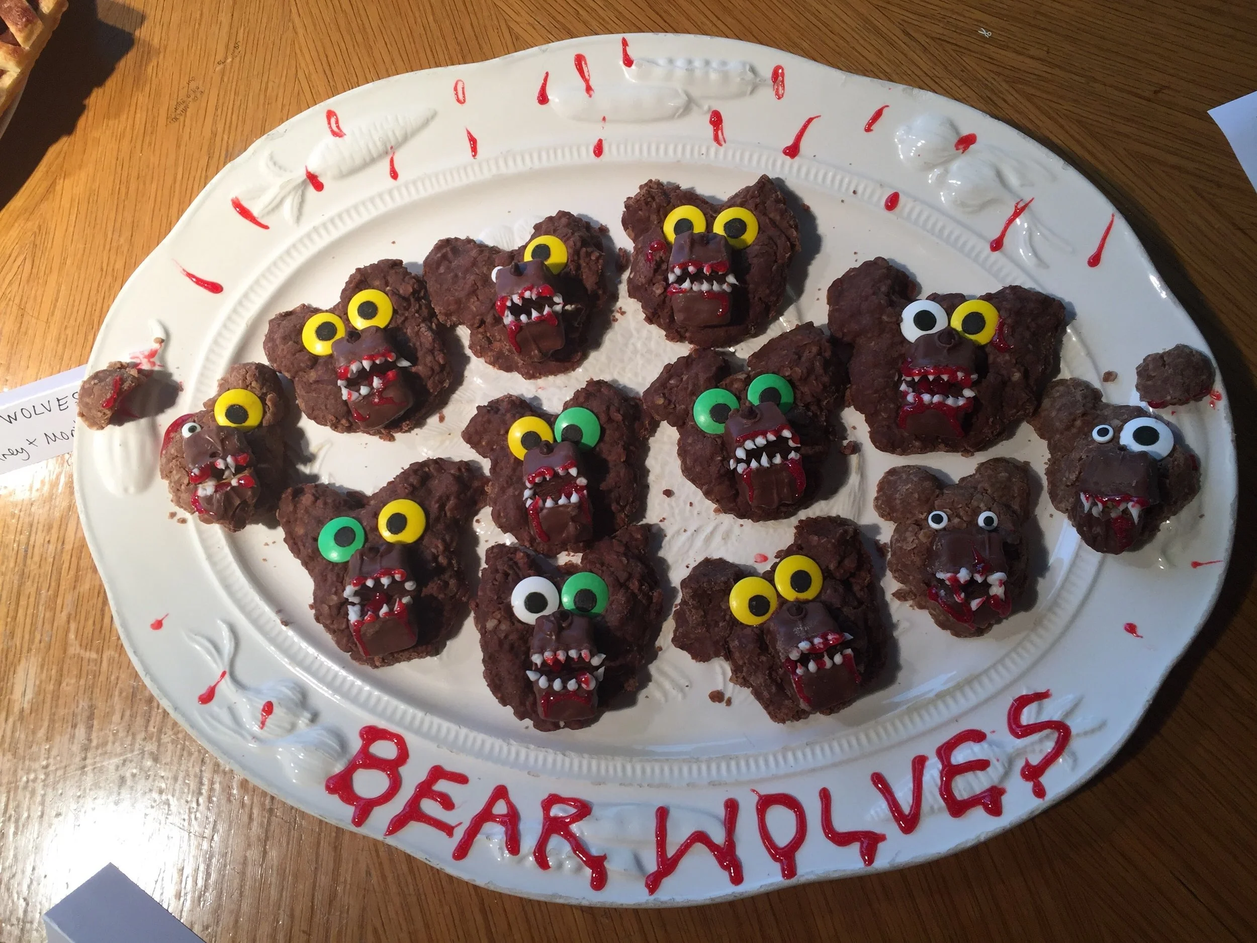 halloween-party-food-bear-wolves-snickers.jpg