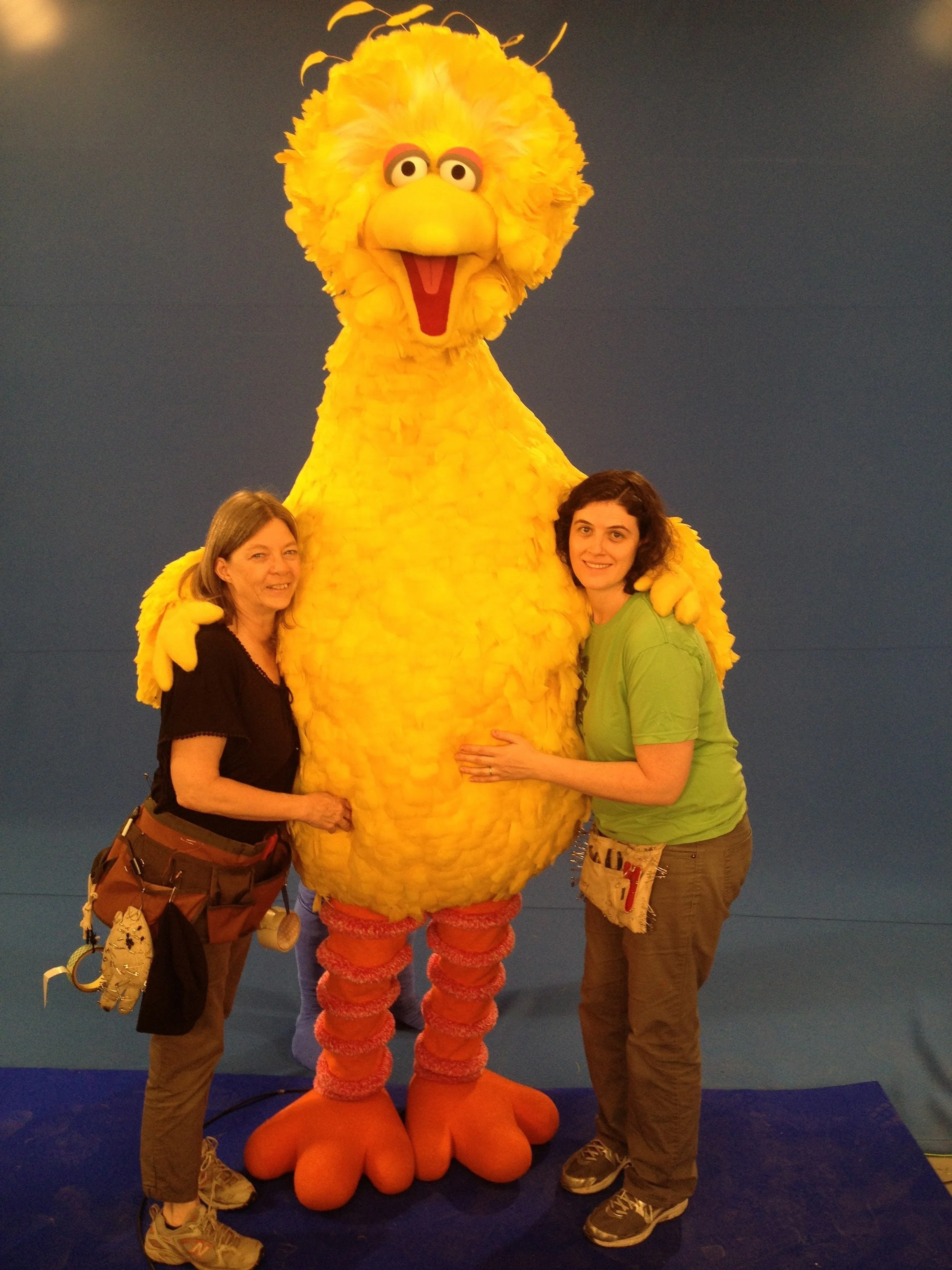 sesame-street-puppet-wrangling-big-bird-rollie-krewson_anney_ozar.jpg