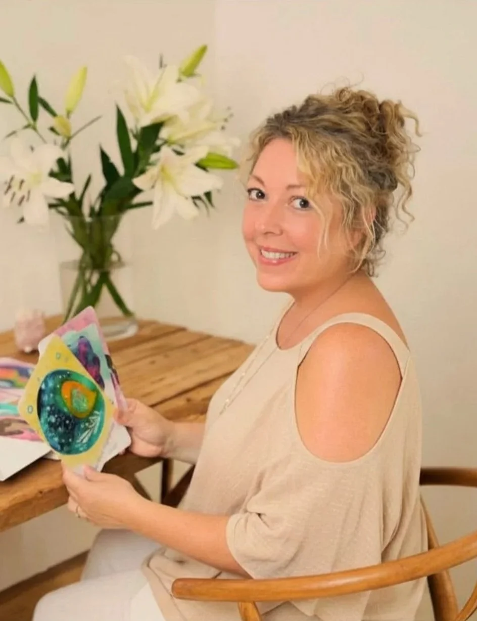 Jenic Mantashian at desk.
