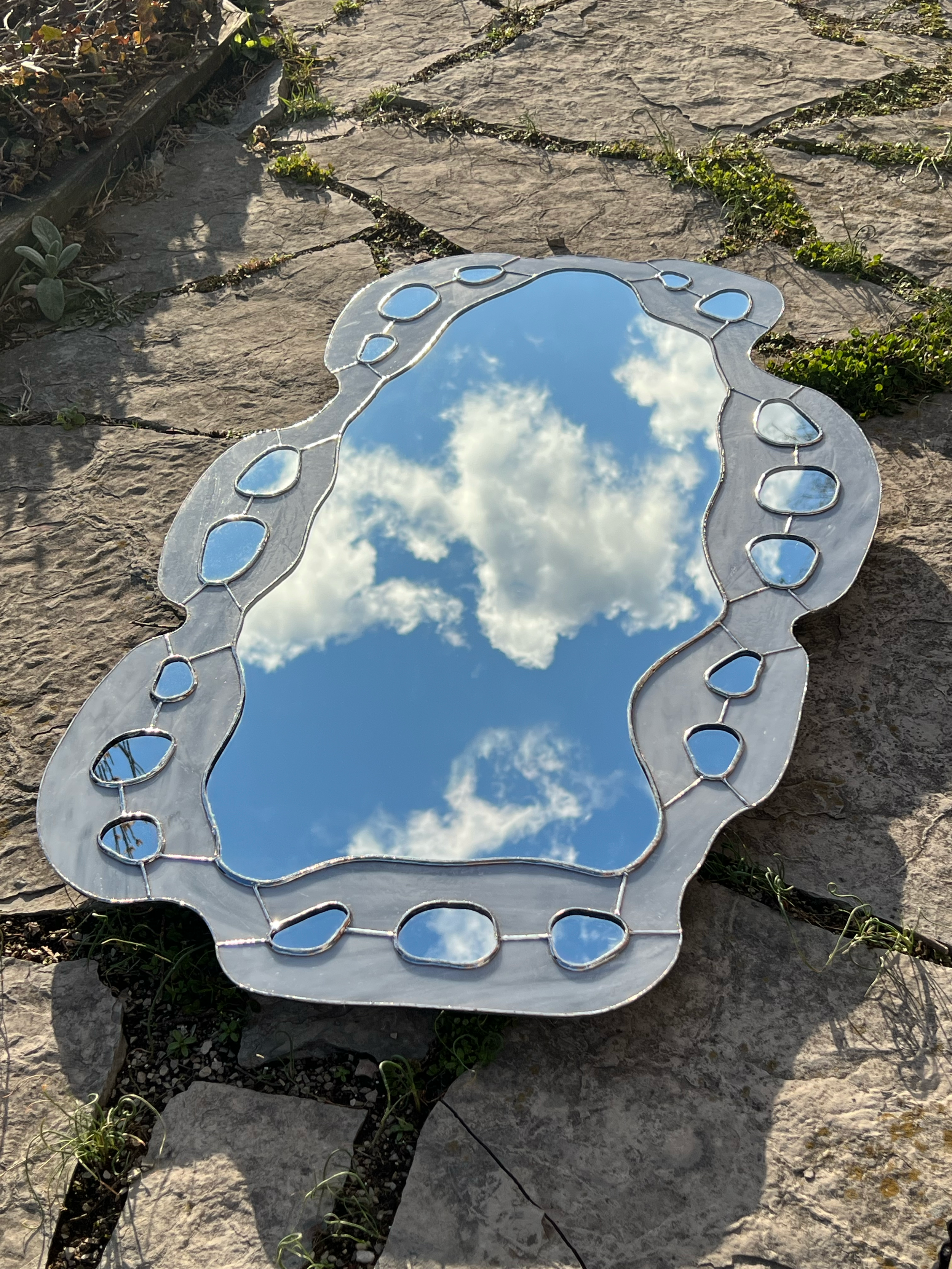 Gray Mirror angled 1.png