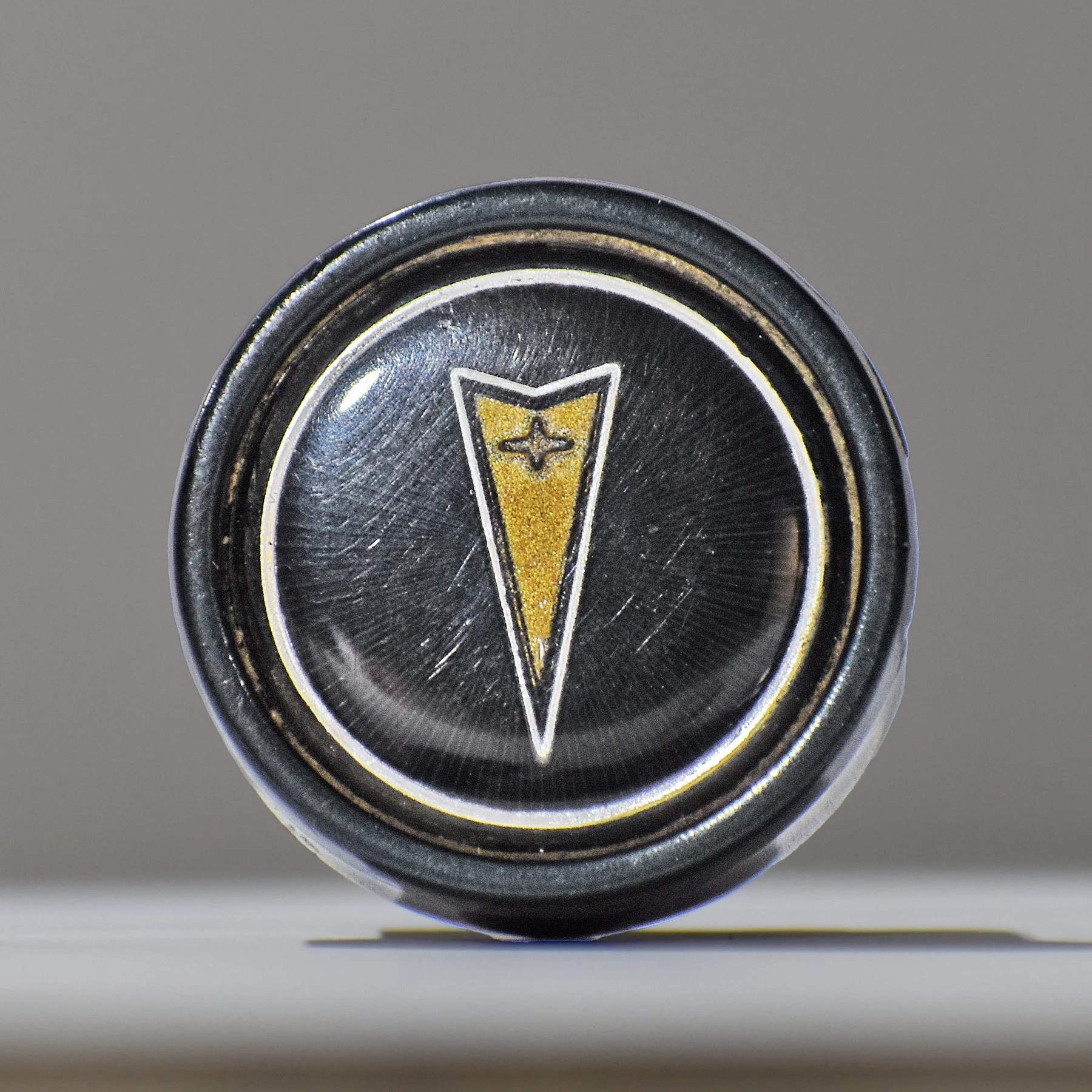 Pontiac button A.jpg