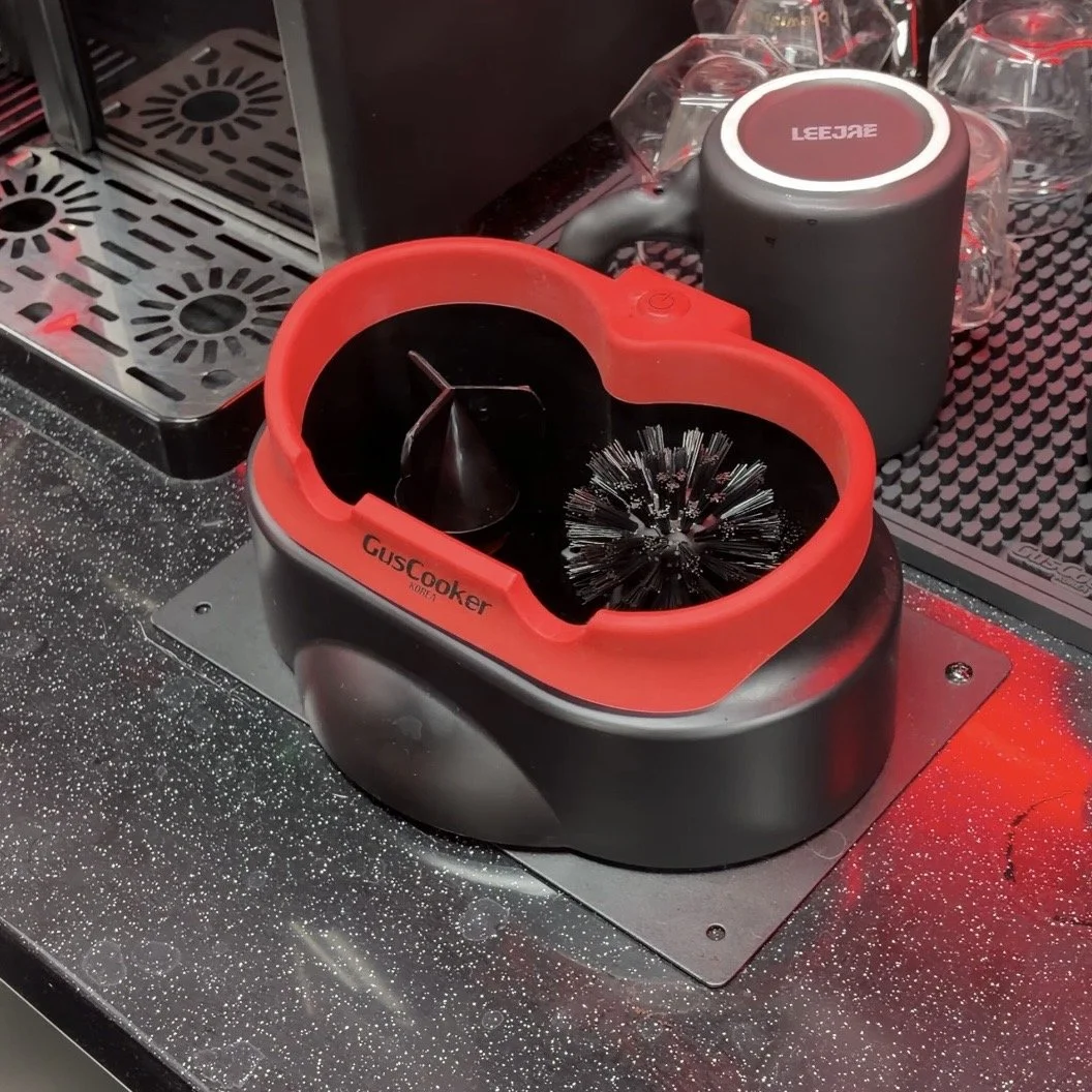 PUCK CLEANER PRO - Bar Table Mount