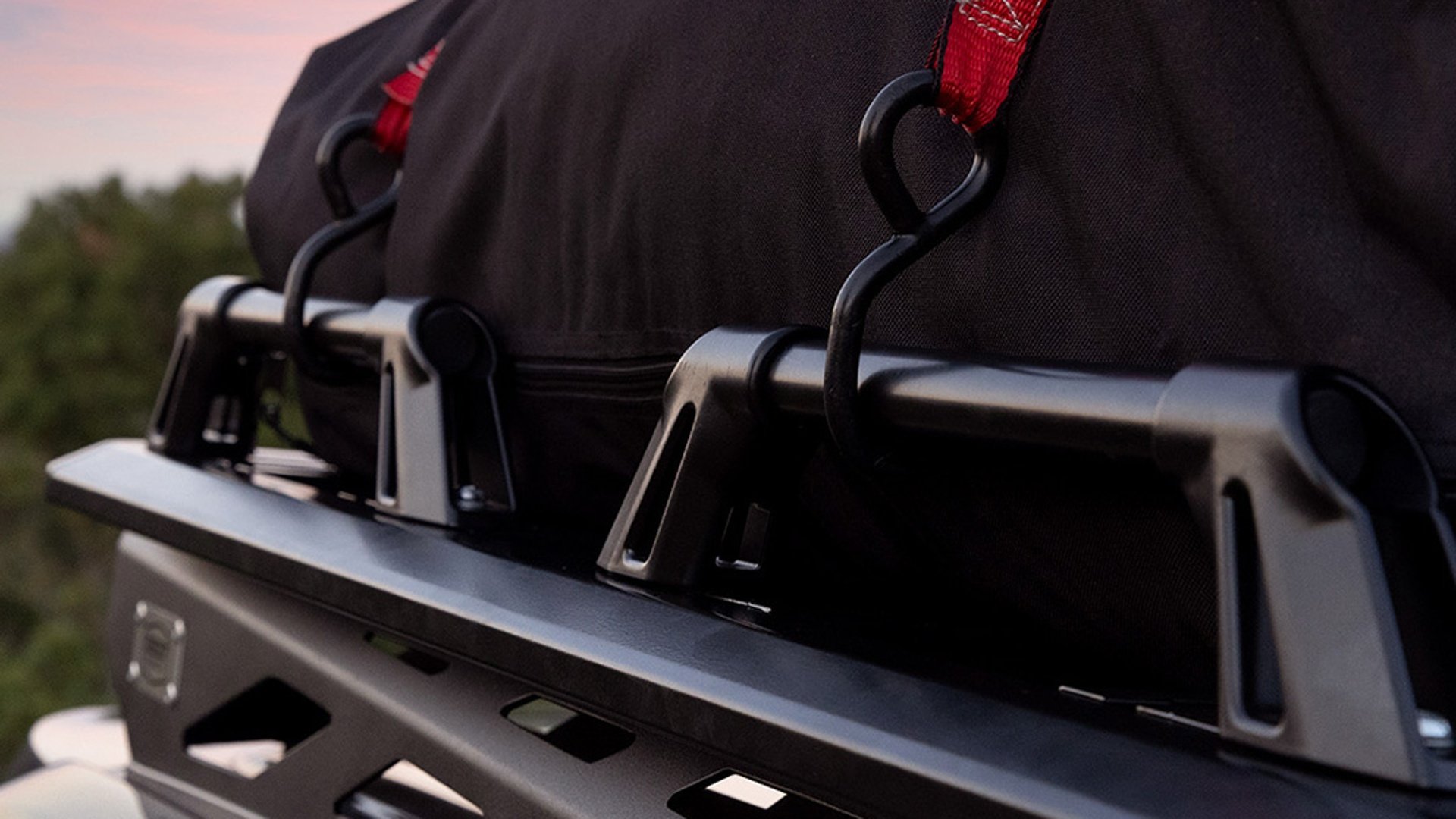 16x9_chiefproducts_load rails.jpg