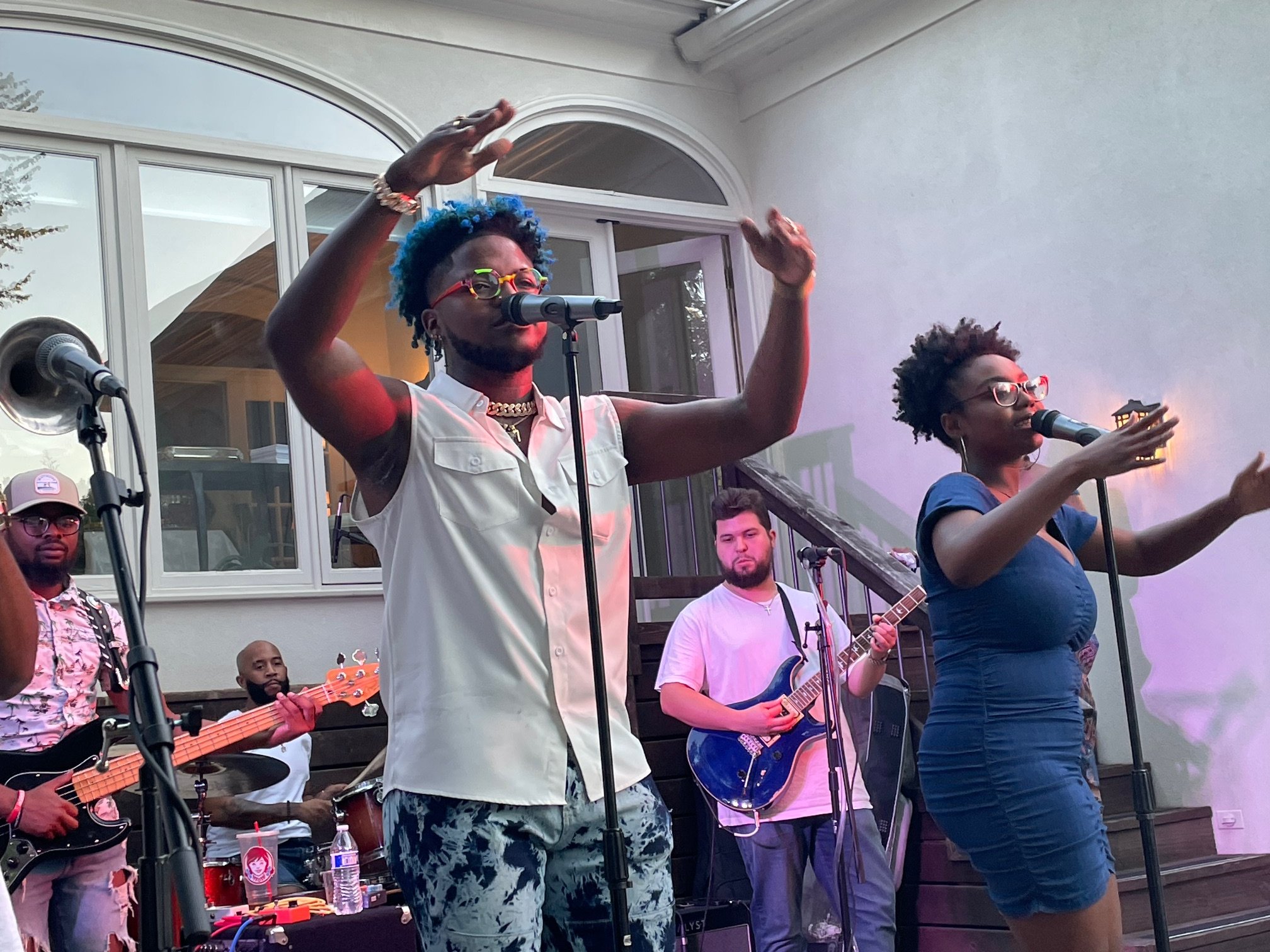 Live entertainment creating an unforgettable party atmosphere