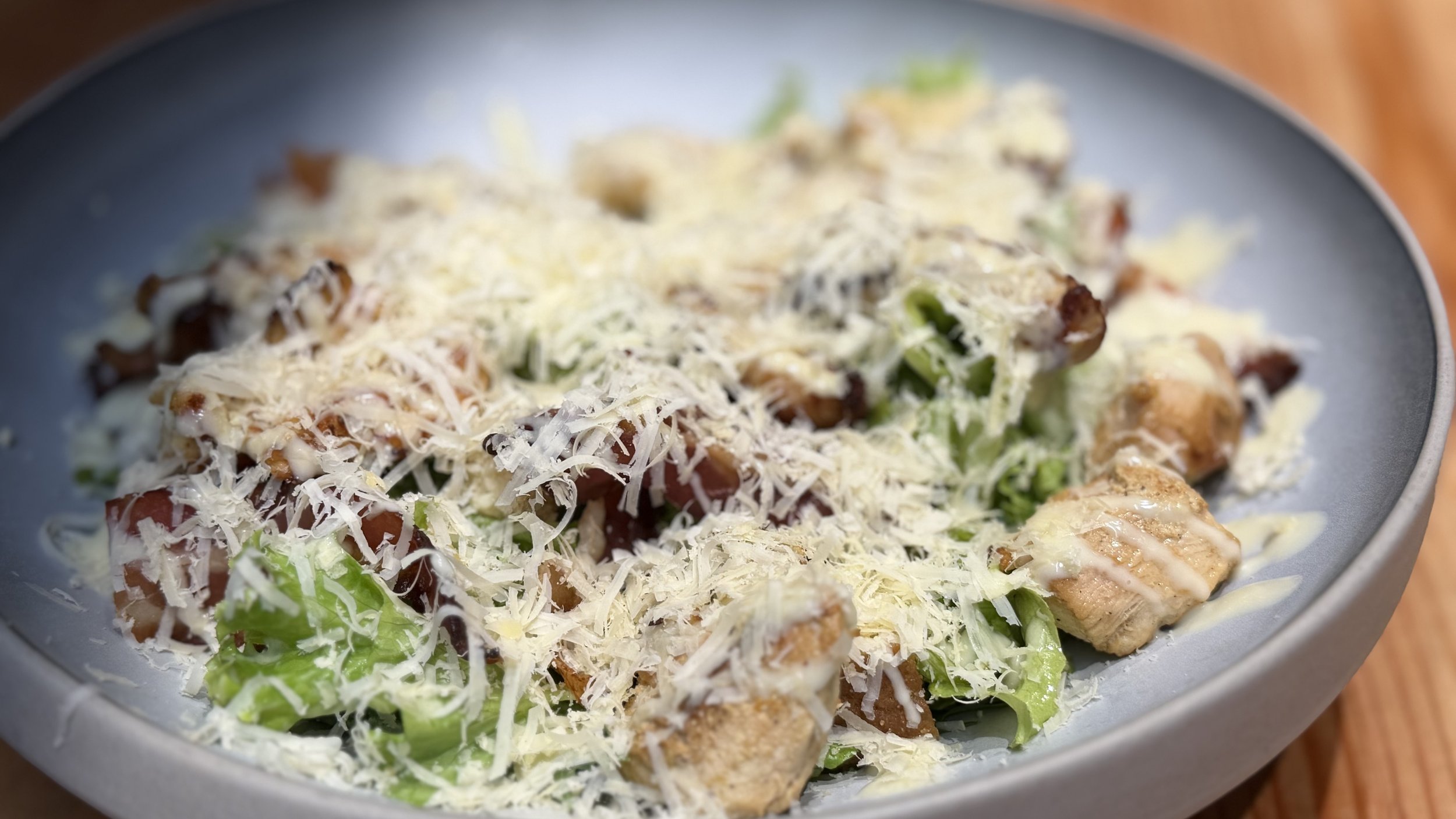 ENSALADA CAESAR CON YOGUR CREMOSO NATURAL LA POSITIVA