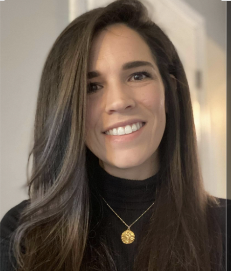 Dominique Black, LCSW therapist in Virginia providing therapy for teens, young adults, and families