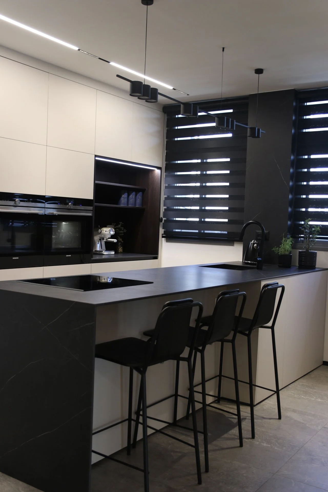 ALLURE BLACK (17).jpeg