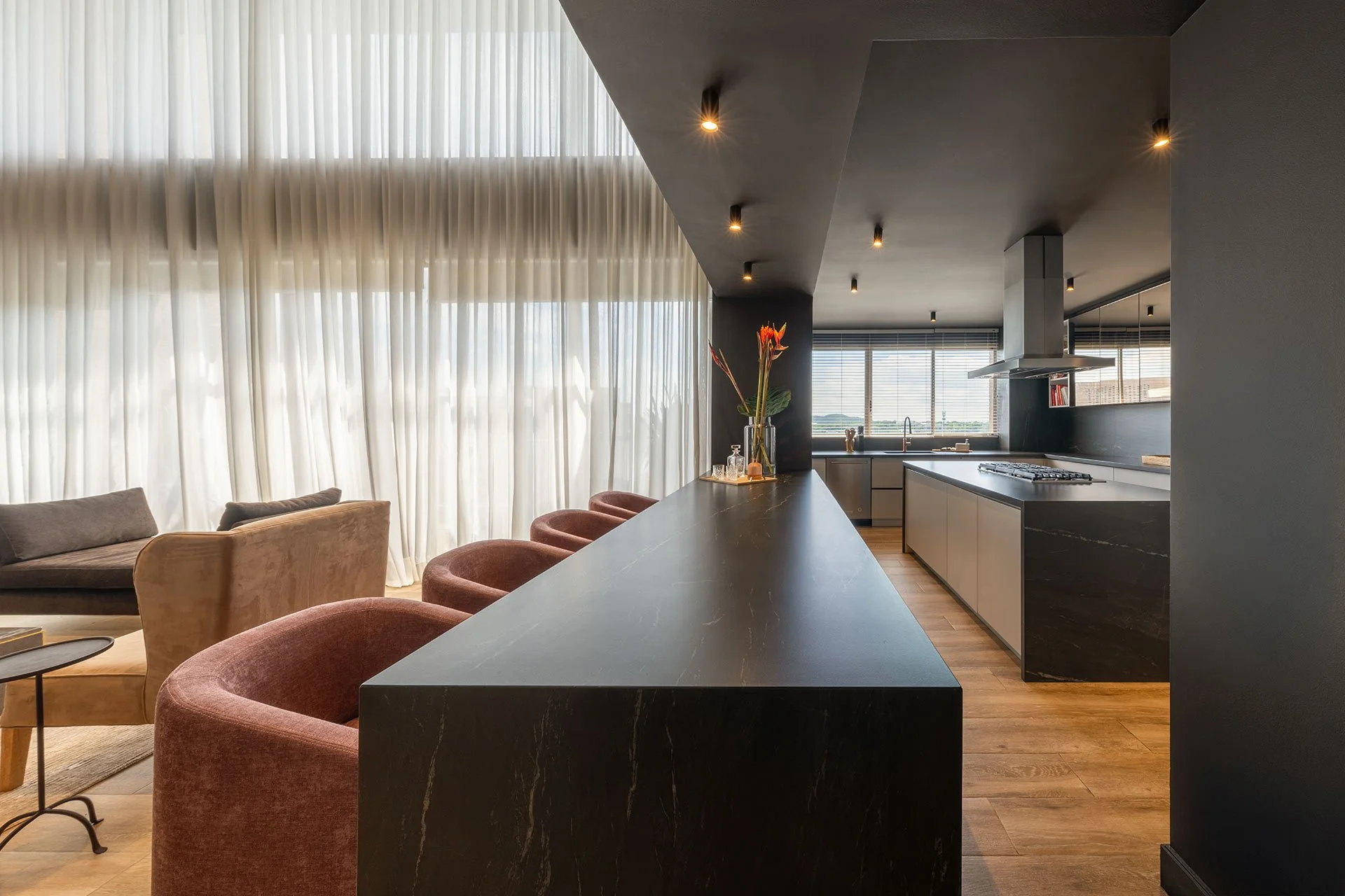 Casa Caujaral-Lungomare-Mesón e isla-Gramarston® Belvedere Black-03-gramar.jpg