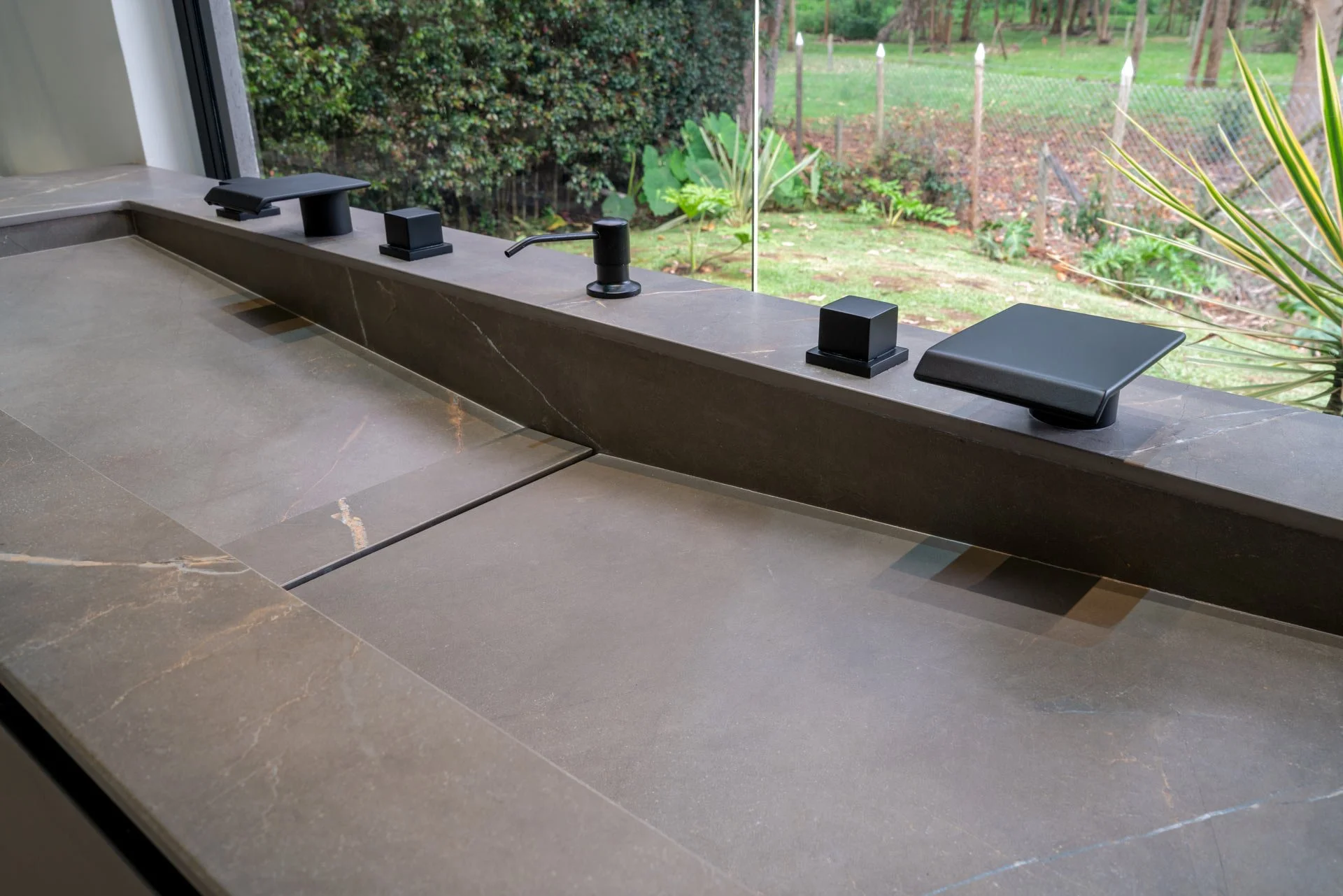 Baño principal-Mesón-Gramarston® Crotone Pulpis-4.jpg