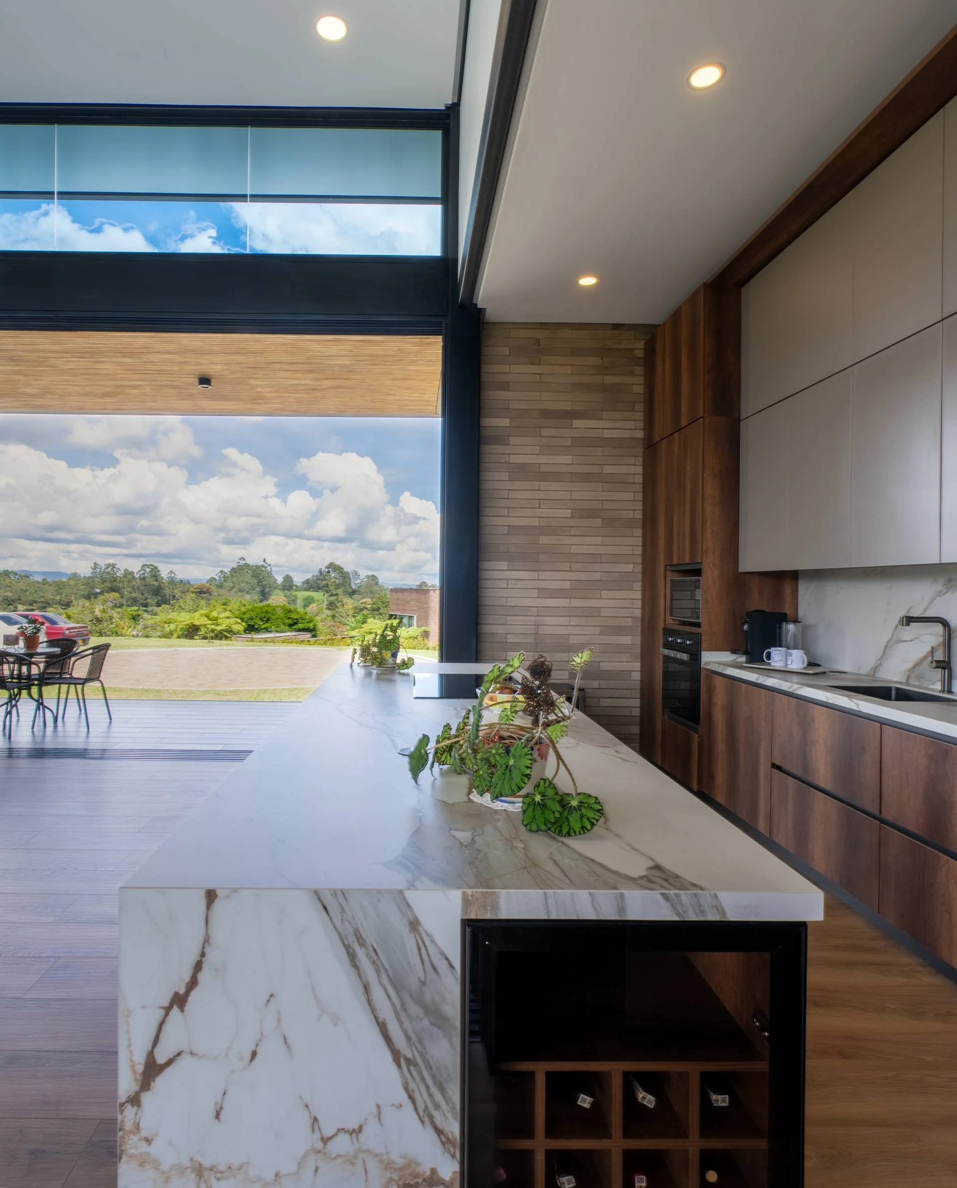 Casa Toscana-Mesón y salpicadero-Gramarston® Calacatta Macchia Vecchia-06.jpg