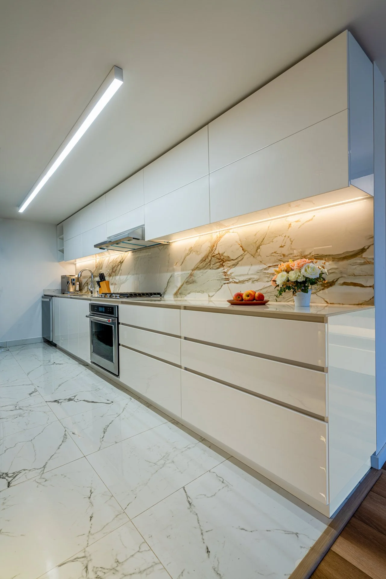 Cocina-Meson Calacatta Macchia Vecchia-12.jpg