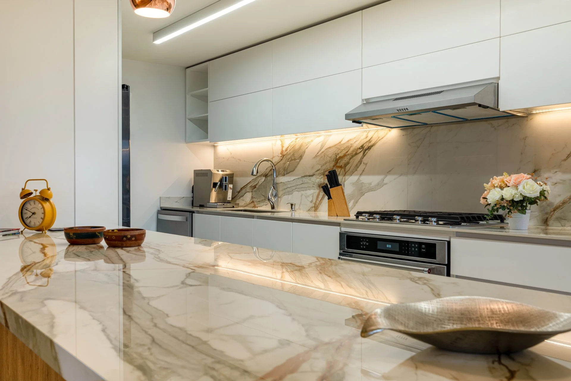 Cocina-Meson Calacatta Macchia Vecchia-16.jpg