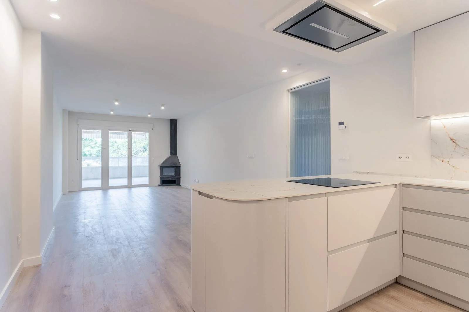 WhatsApp Image 2025-11-20 at 08.27.54.jpeg