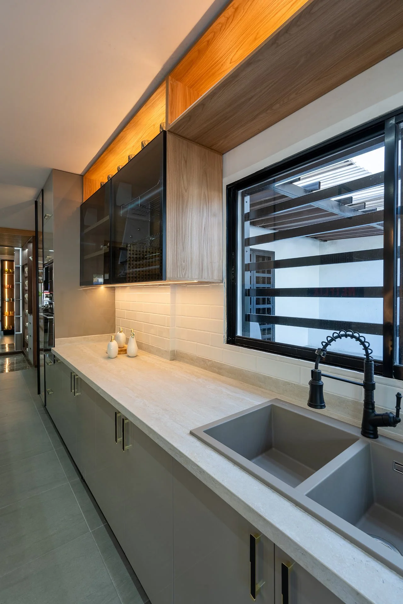 Mesón Gramarston Tivoli White-2-Gramar.jpg