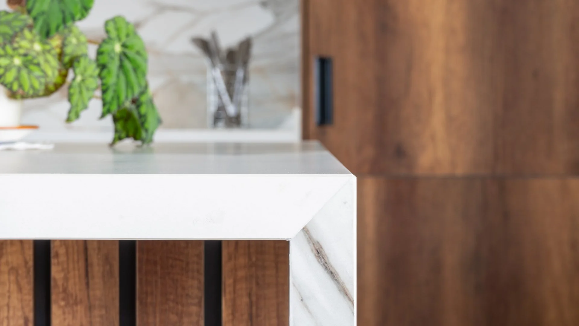 Casa Toscana-Mesón y salpicadero-Gramarston® Calacatta Macchia Vecchia-13.jpg