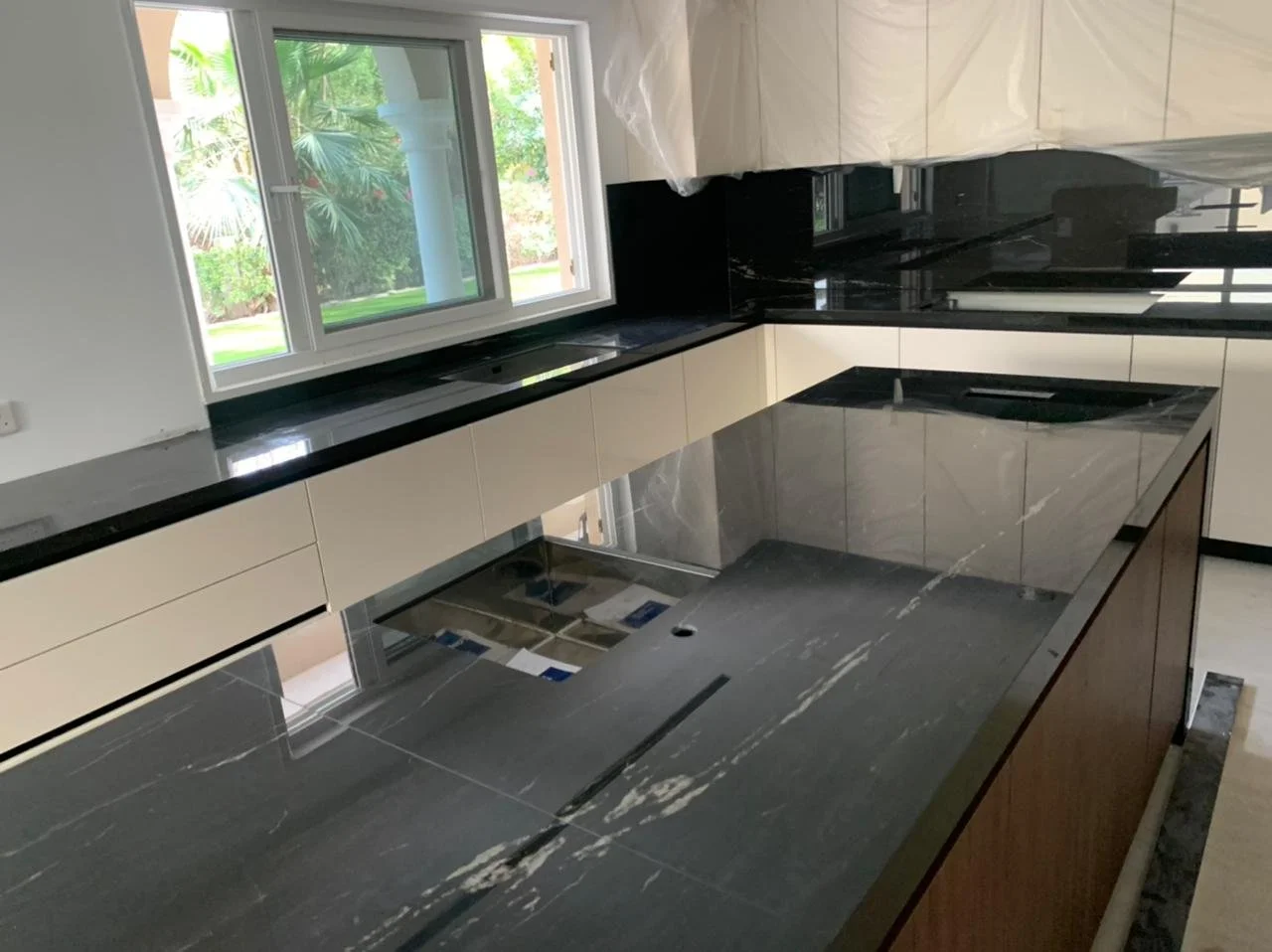 Belvedere Black p2.jpeg