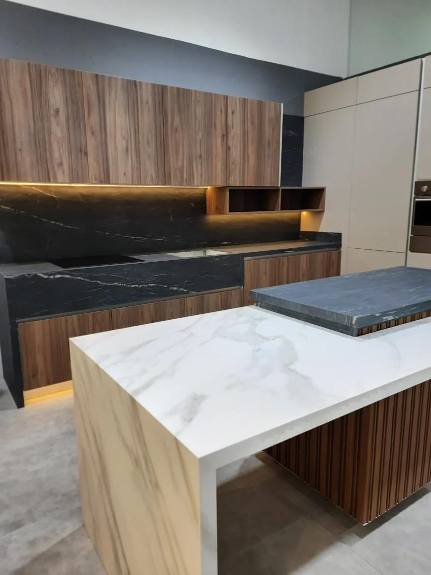 Belvedere Black & Ducal Gold2.jpeg