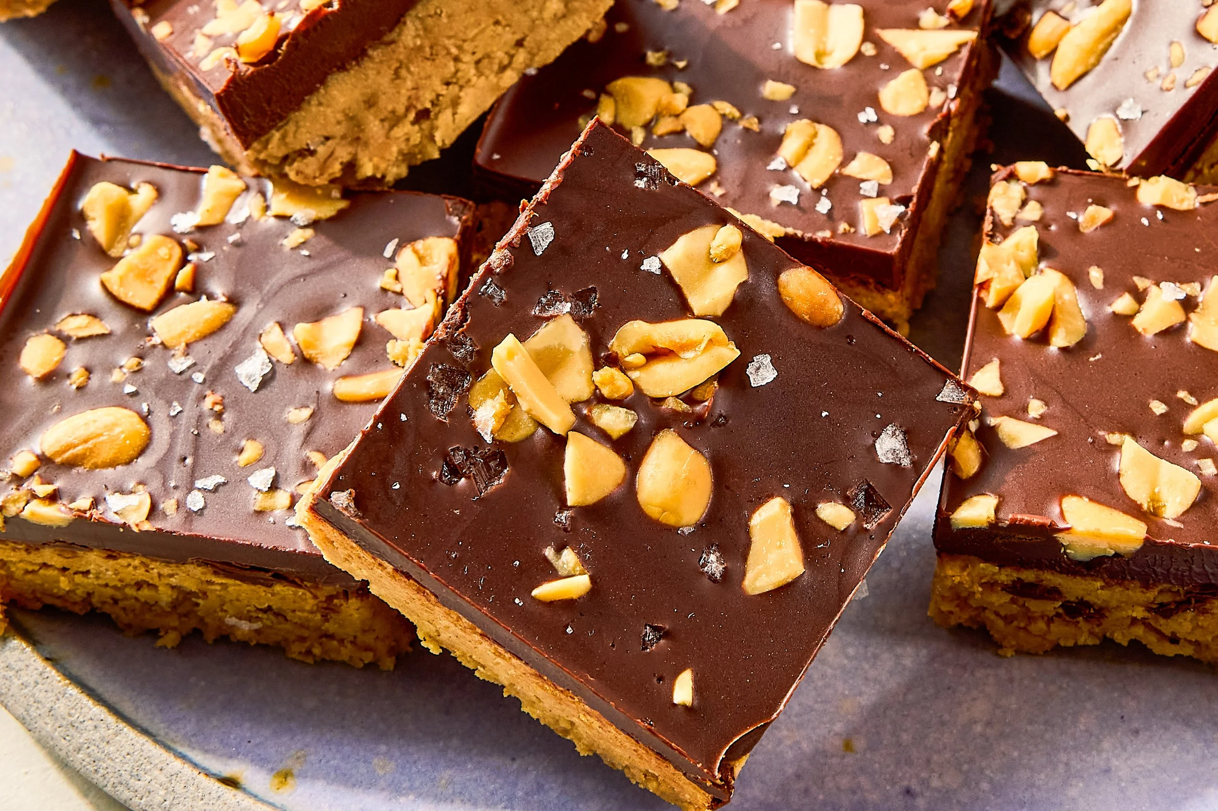 Lunch-Lady-Bars-LEAD-02 copy.jpg