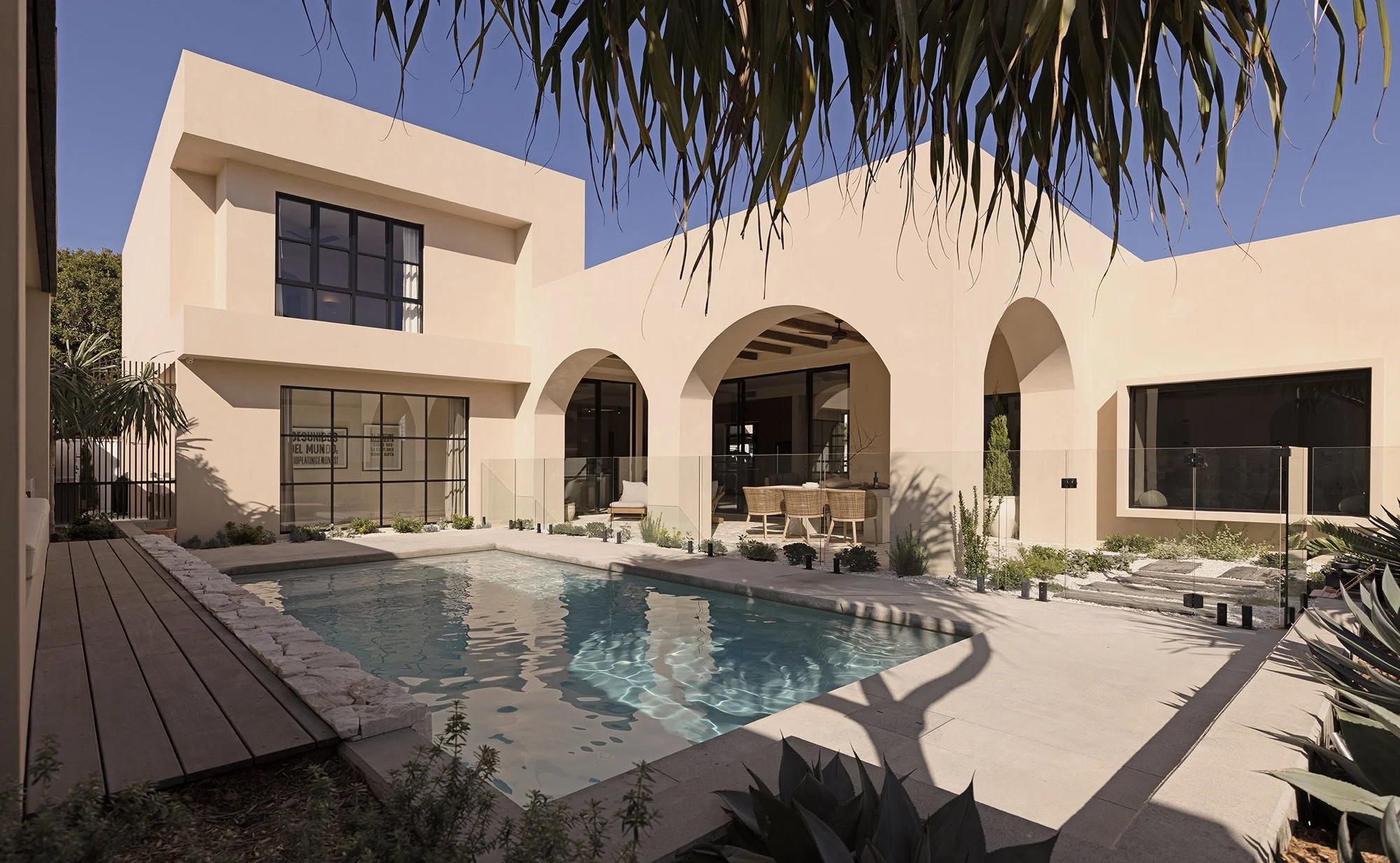 Casa Franc 81 LR.jpg