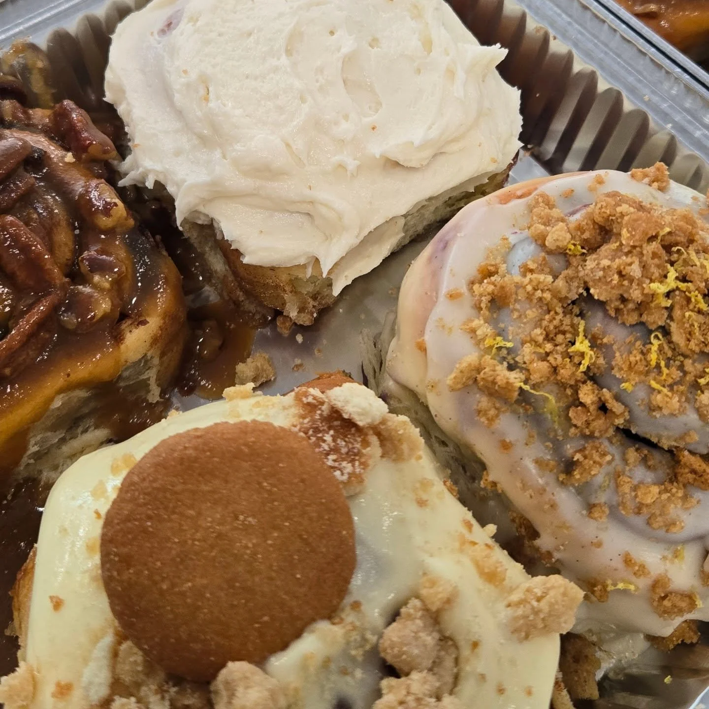 Why choose one when you can have the whole lineup? 
Our Variety 4-Pack is the ultimate "cheat code" for the indecisive. Get every flavor in one go and find your favorite (or just keep them all for yourself).

😉 we don't judge!

Head. Over 