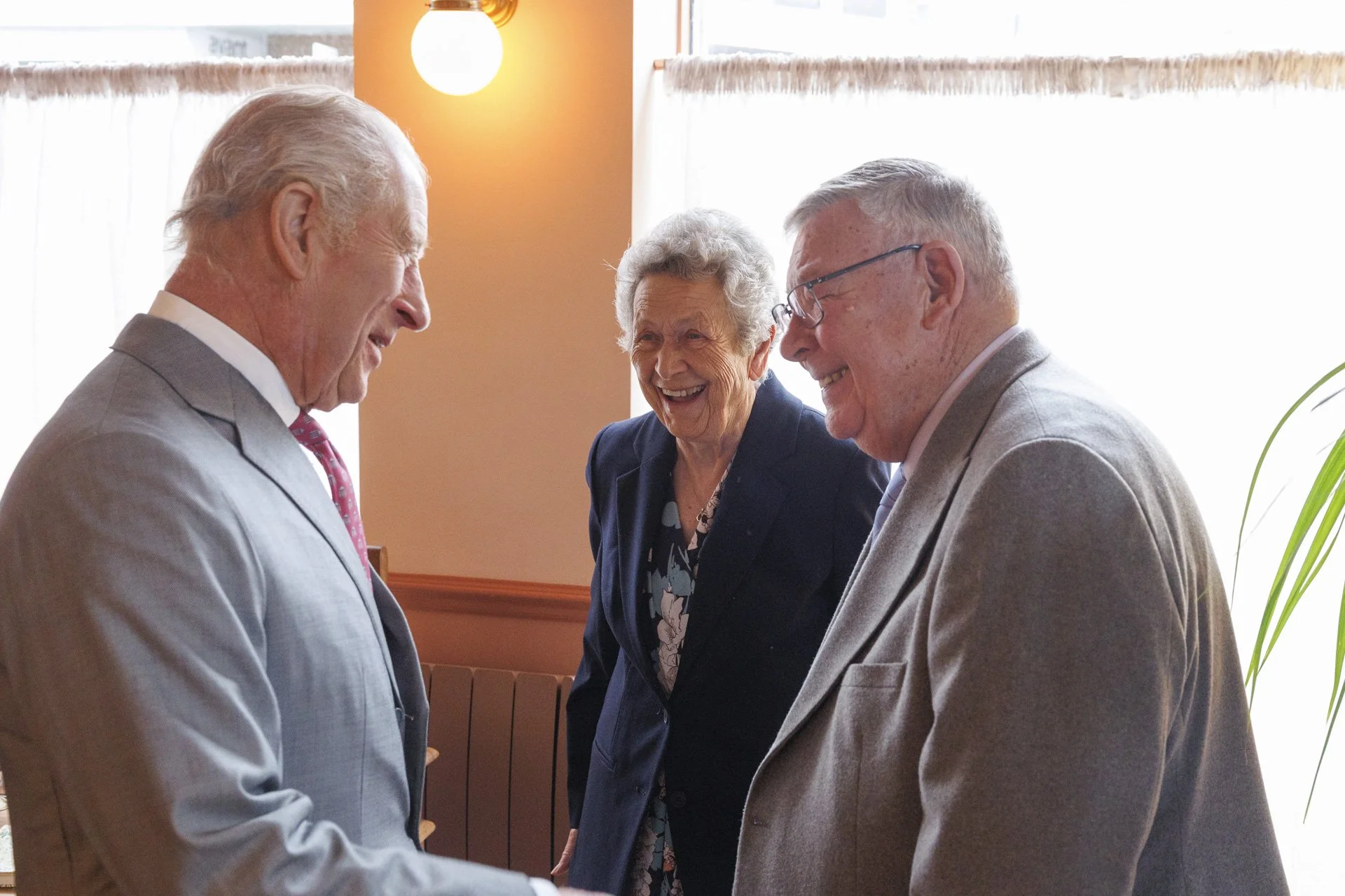 The_CARE-Hub_Grimsby_Royal_Visit_The_King_meeting_David_Robinson.jpg