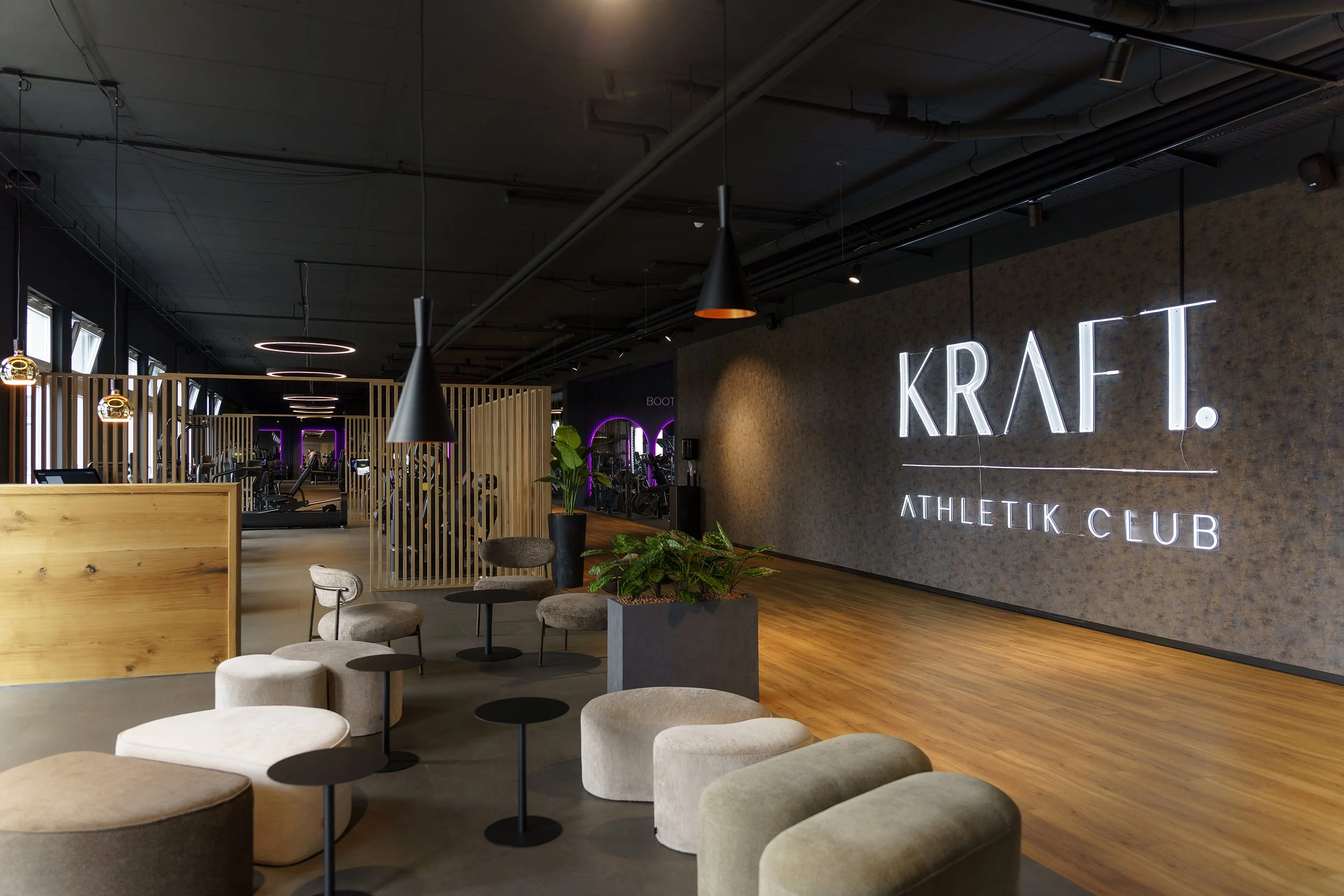 KRAFT. Athletik Club im Hohenbusch Center Weixdorf