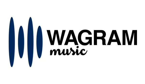 Logo de Wagram Music avec des formes ovales bleues et le texte 'WAGRAM music' en noir.