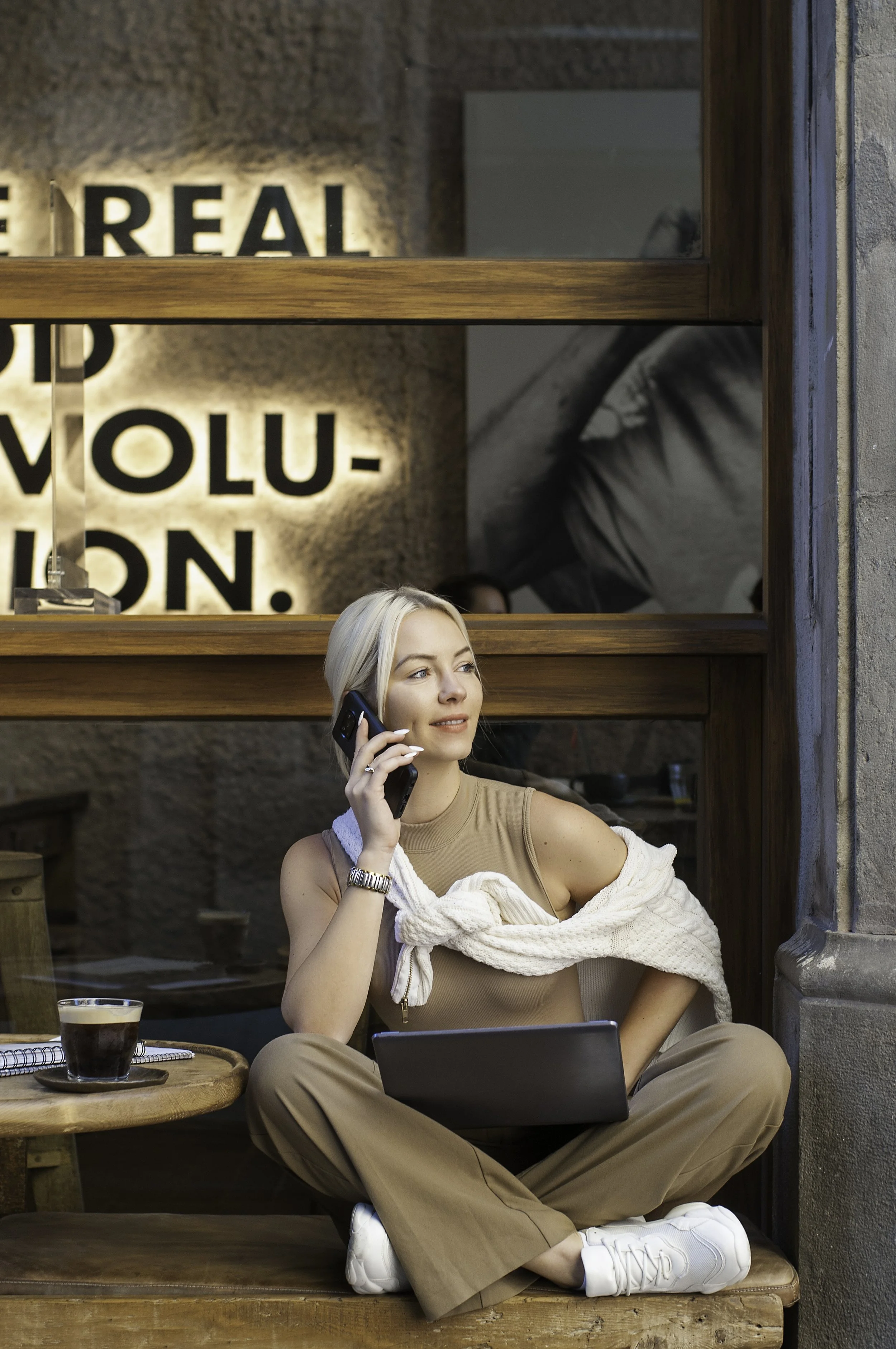 Initial 20-minute discovery call with a Dubai-based health psychologist to discuss therapy and coaching goals.