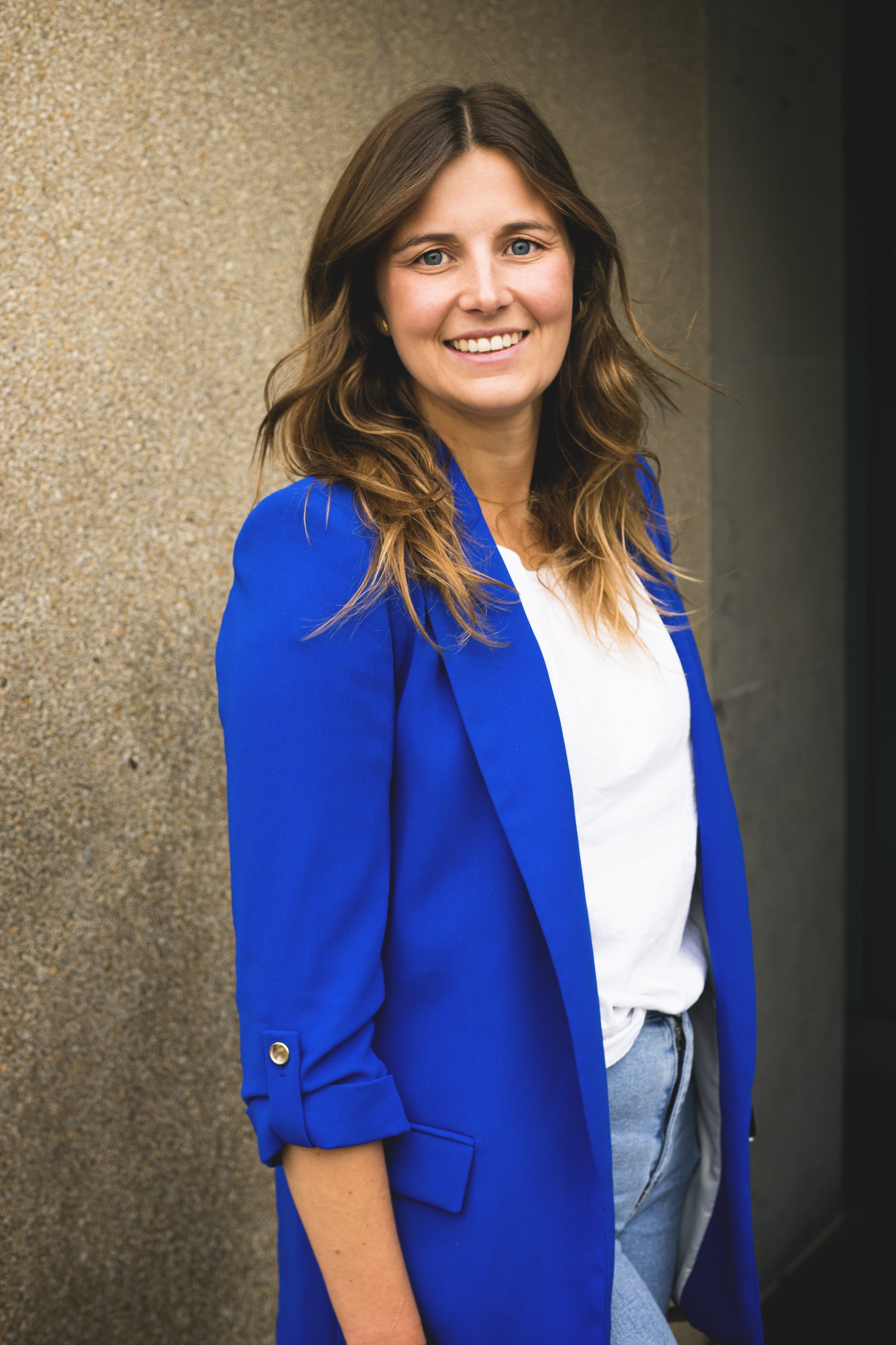 Karen Verboom op een foto geposeerd voor haar bedrijf l'eaugisch